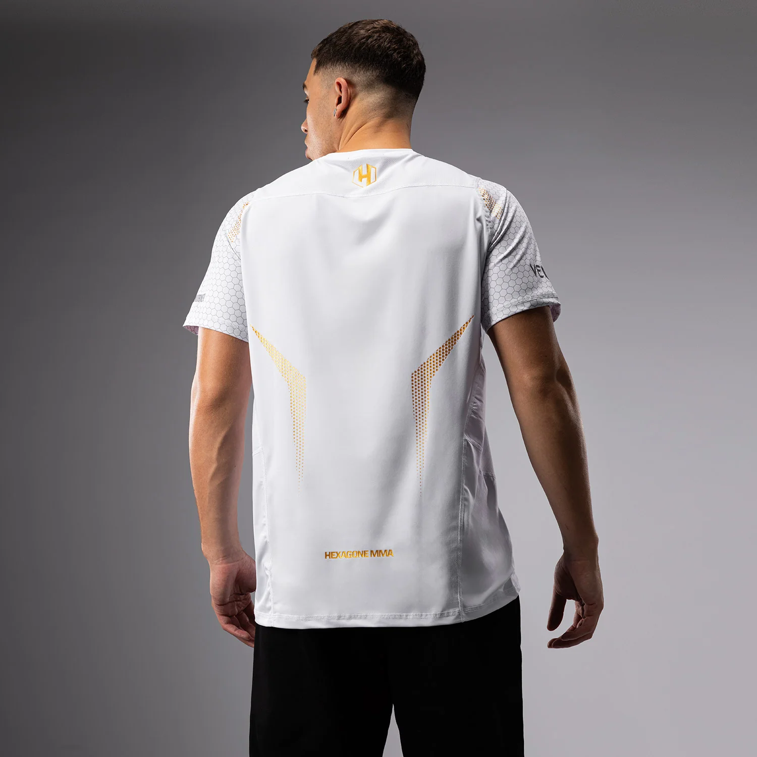 FK x Venum Hexagone MMA T-Shirt - Weiß/Gold - Image 3