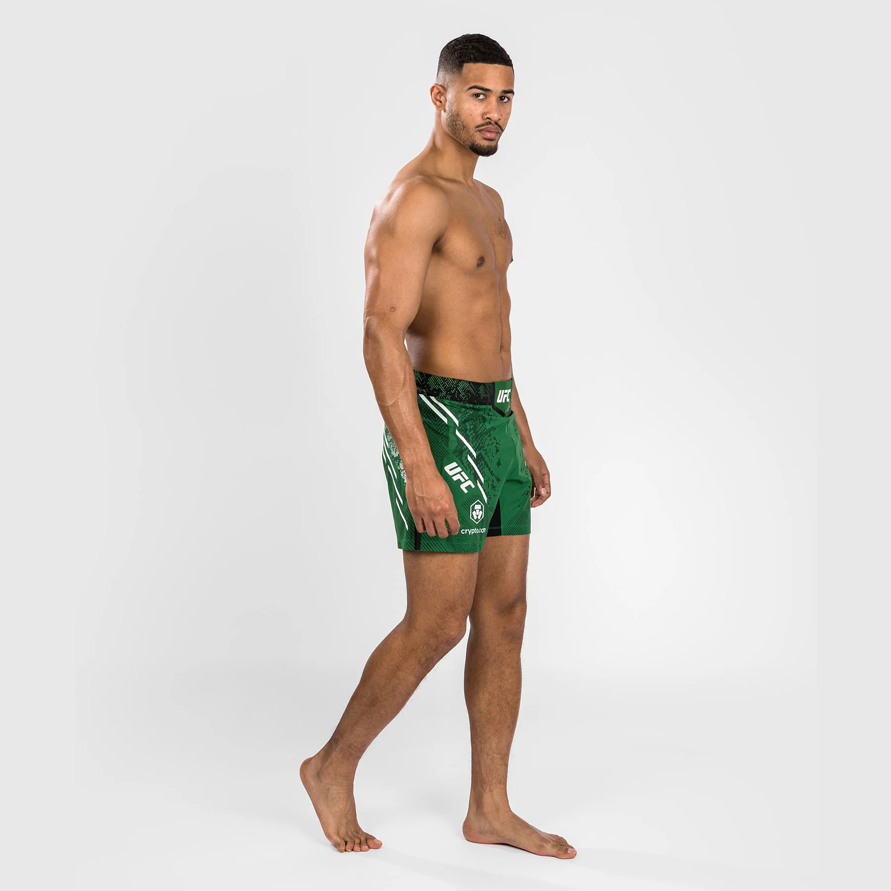 UFC Adrenaline by Venum Personalisierte Authentische Fight Night Herren-Kampfshorts - Kurze Passform - Grün - Image 2