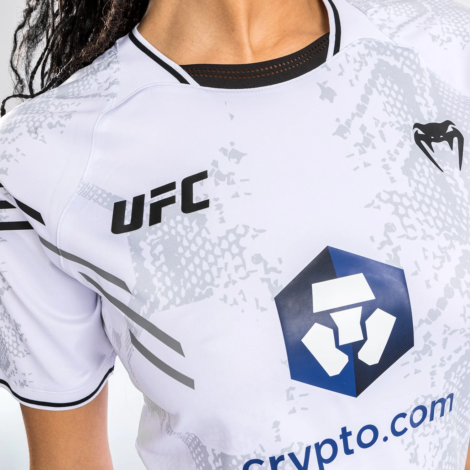 UFC Adrenaline by Venum Authentic Fight Night Walkout-Trikot für Frauen - Weiß - Image 8