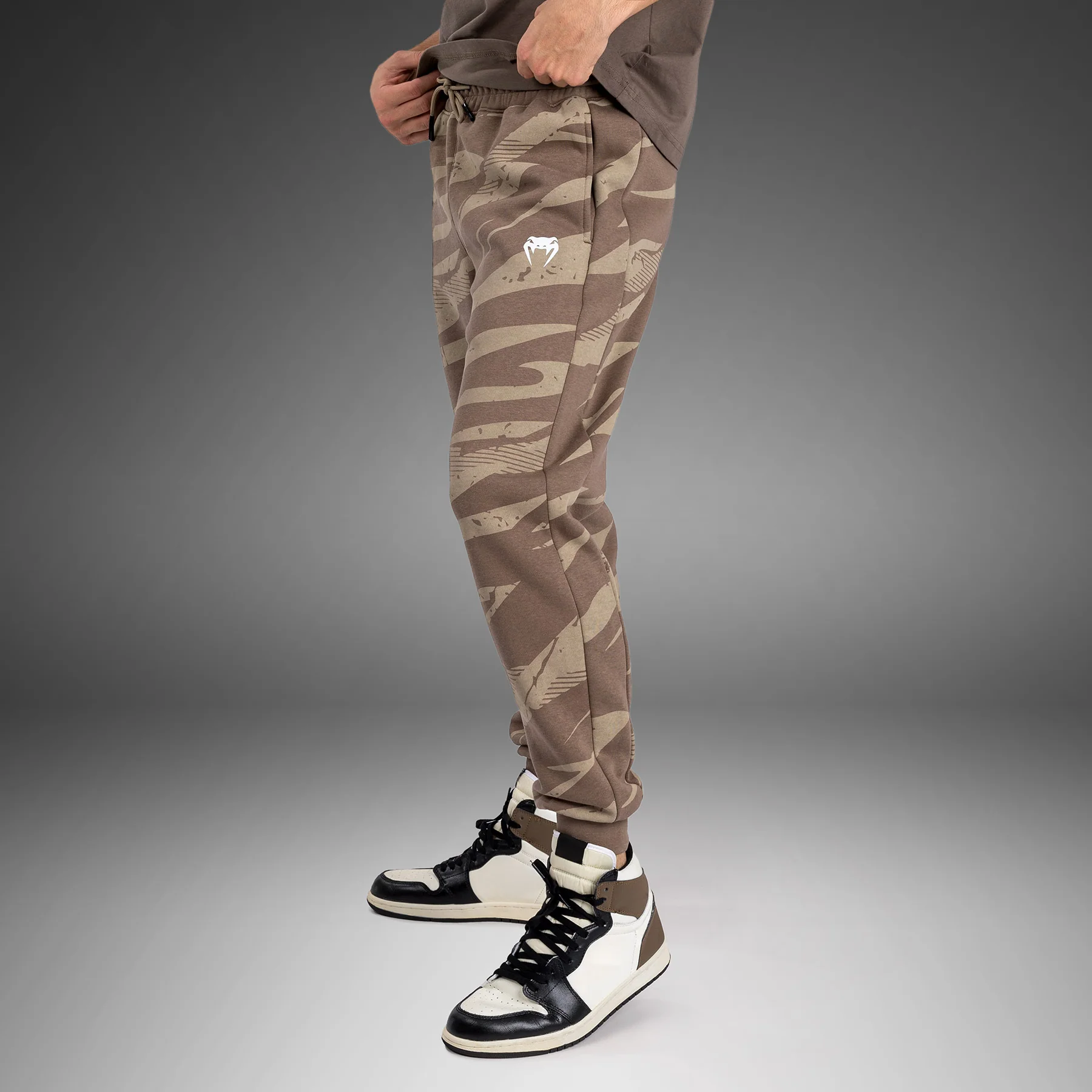 UFC Adrenaline by Venum Fight Week Herrenhose - Desert Camo - Image 4