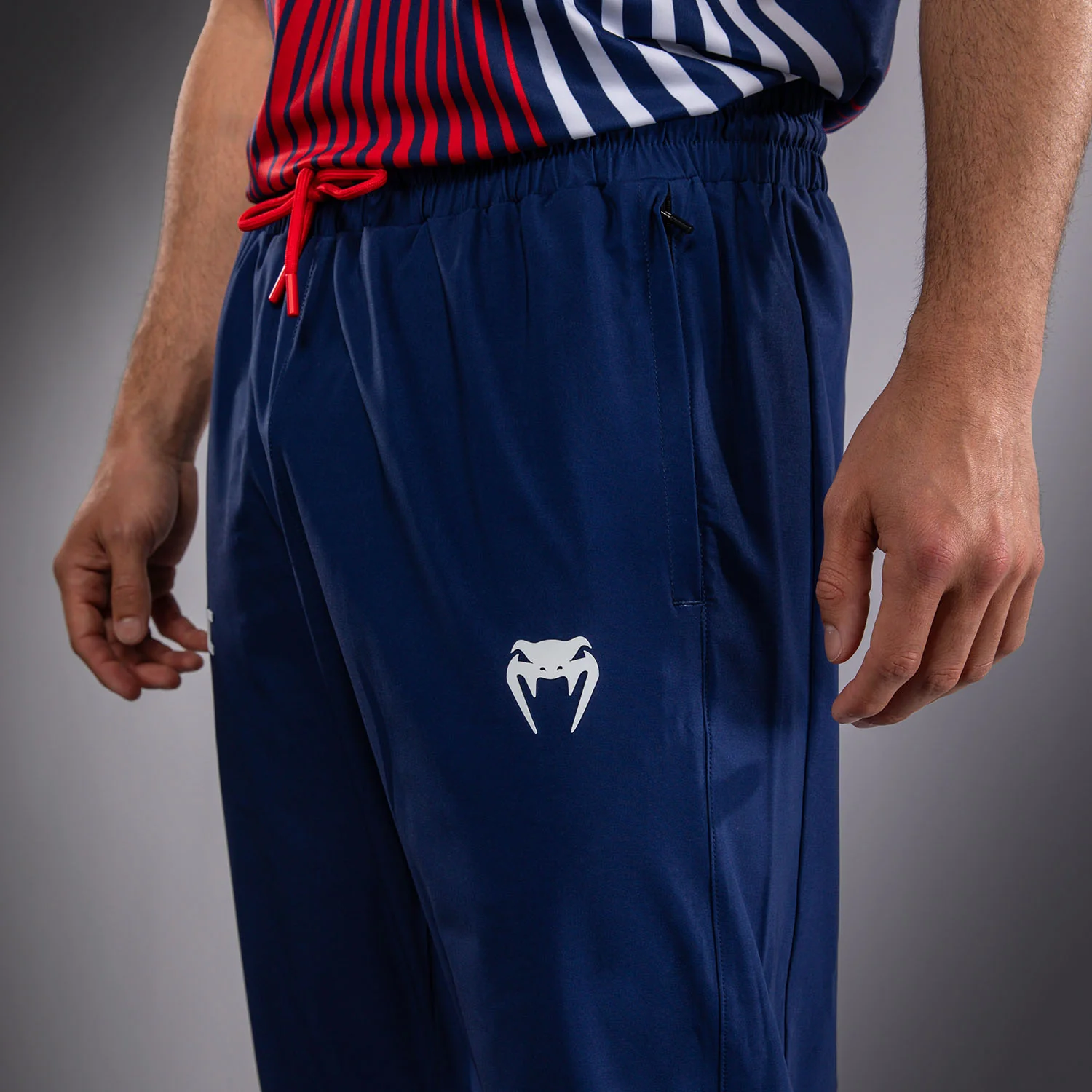 Official UFC Freedom 250 by Venum Authentic Fight Night Walkout Hose für Herren - Blau - Image 5