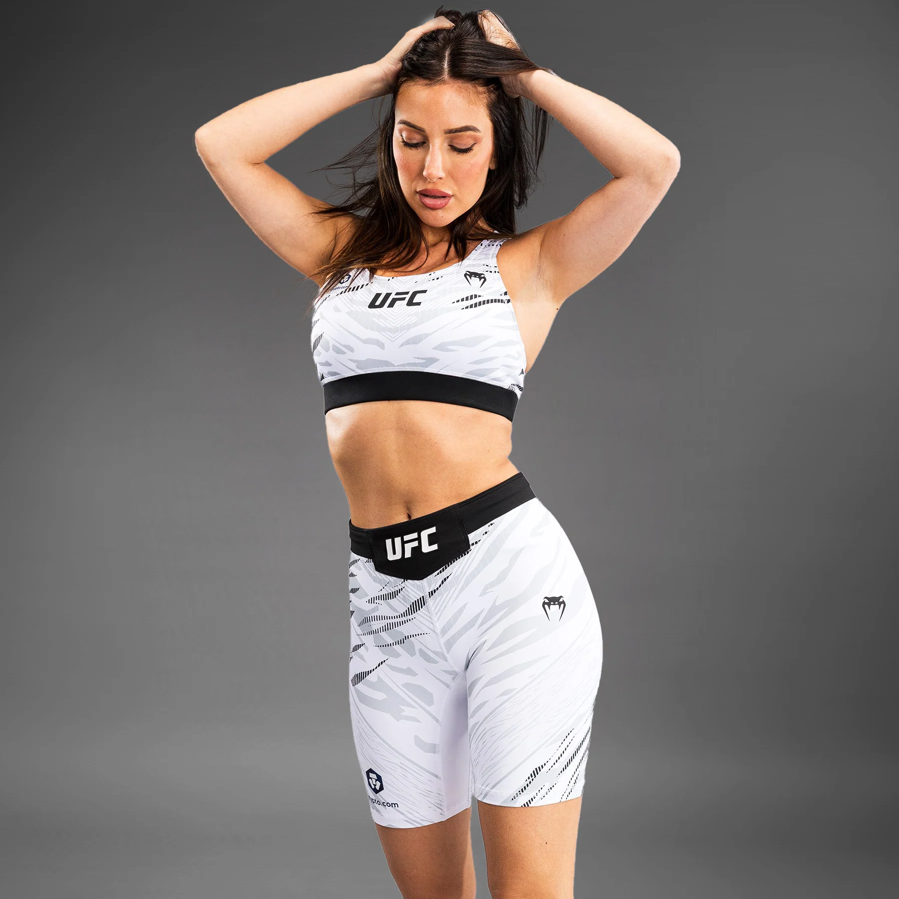 UFC Fusion by Venum Authentic Fight Night Damen Vale Tudo Short - Long Fit - Weiß - Image 3
