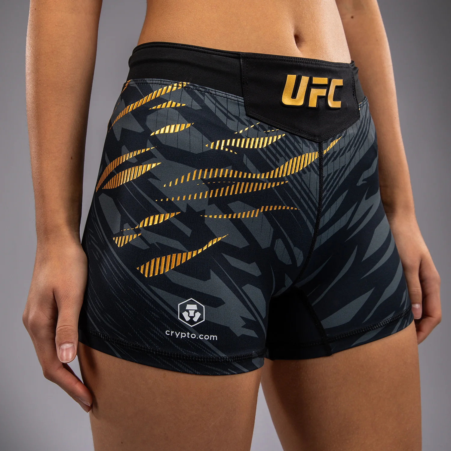 UFC Fusion by Venum Authentic Fight Night Damen Vale Tudo Short - Short Fit - Champion - Image 3