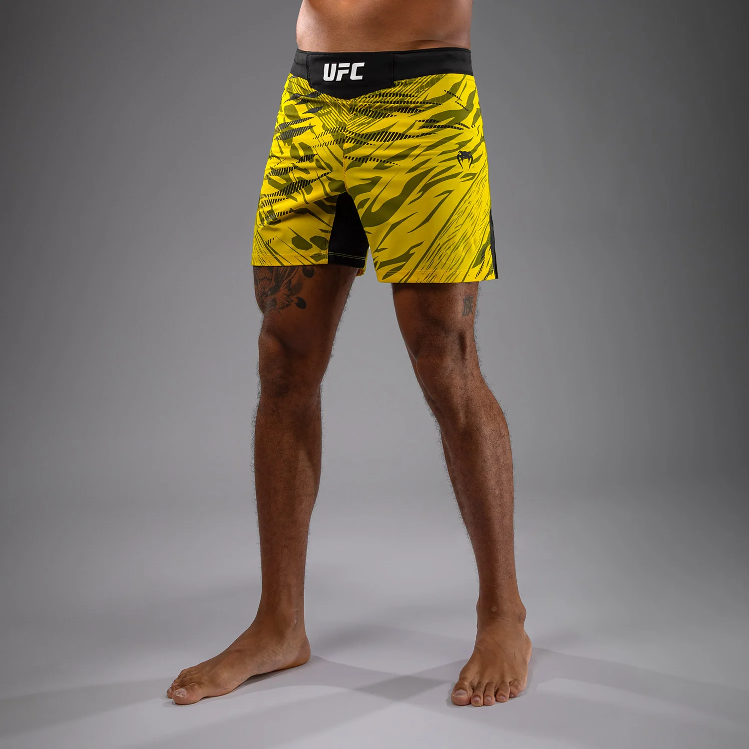 UFC Fusion by Venum Authentic Fight Night Herren Fight Short - Short Fit - Gelb - Image 2