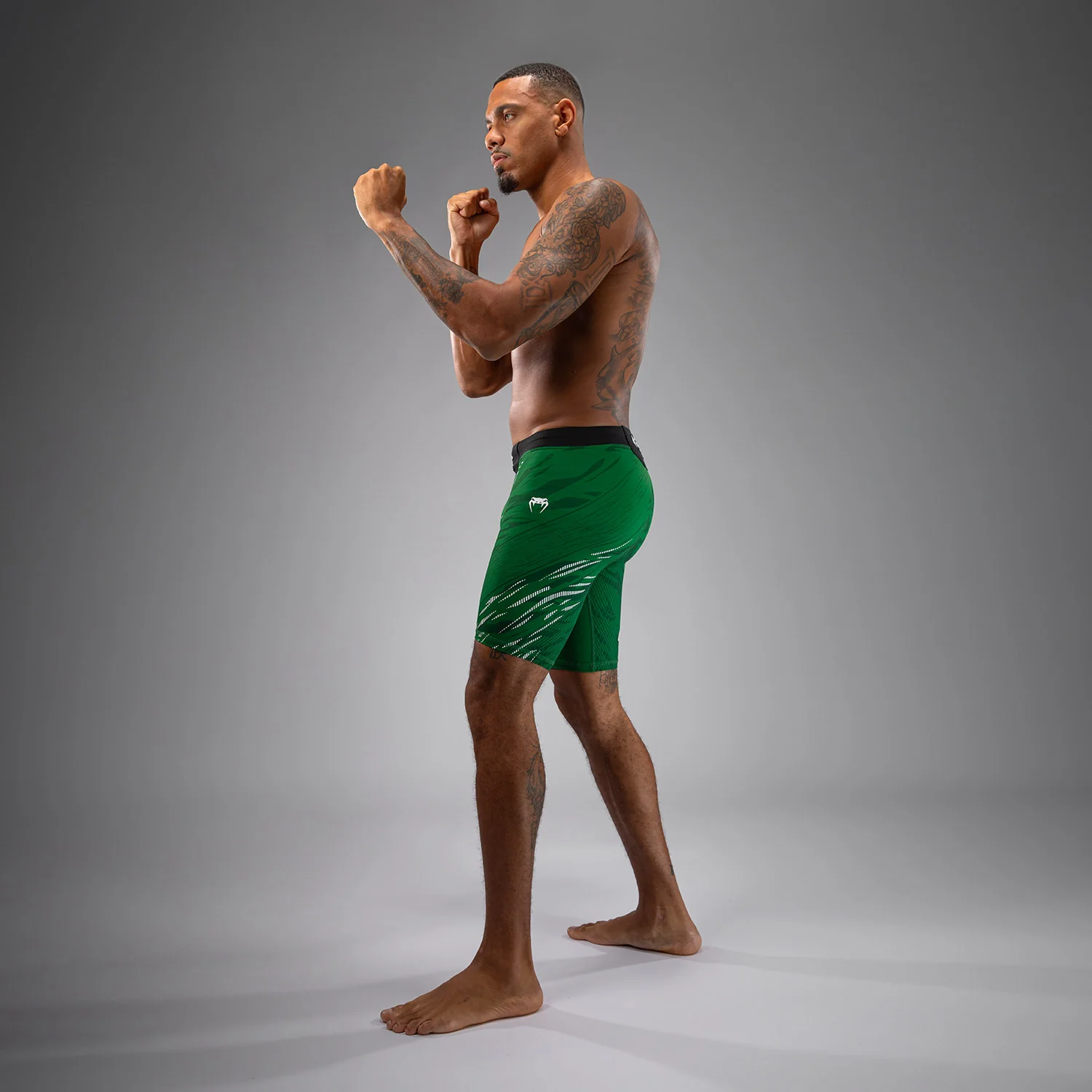 UFC Fusion by Venum Personalized Authentic Fight Night Herren Vale Tudo Short - Grün - Image 4