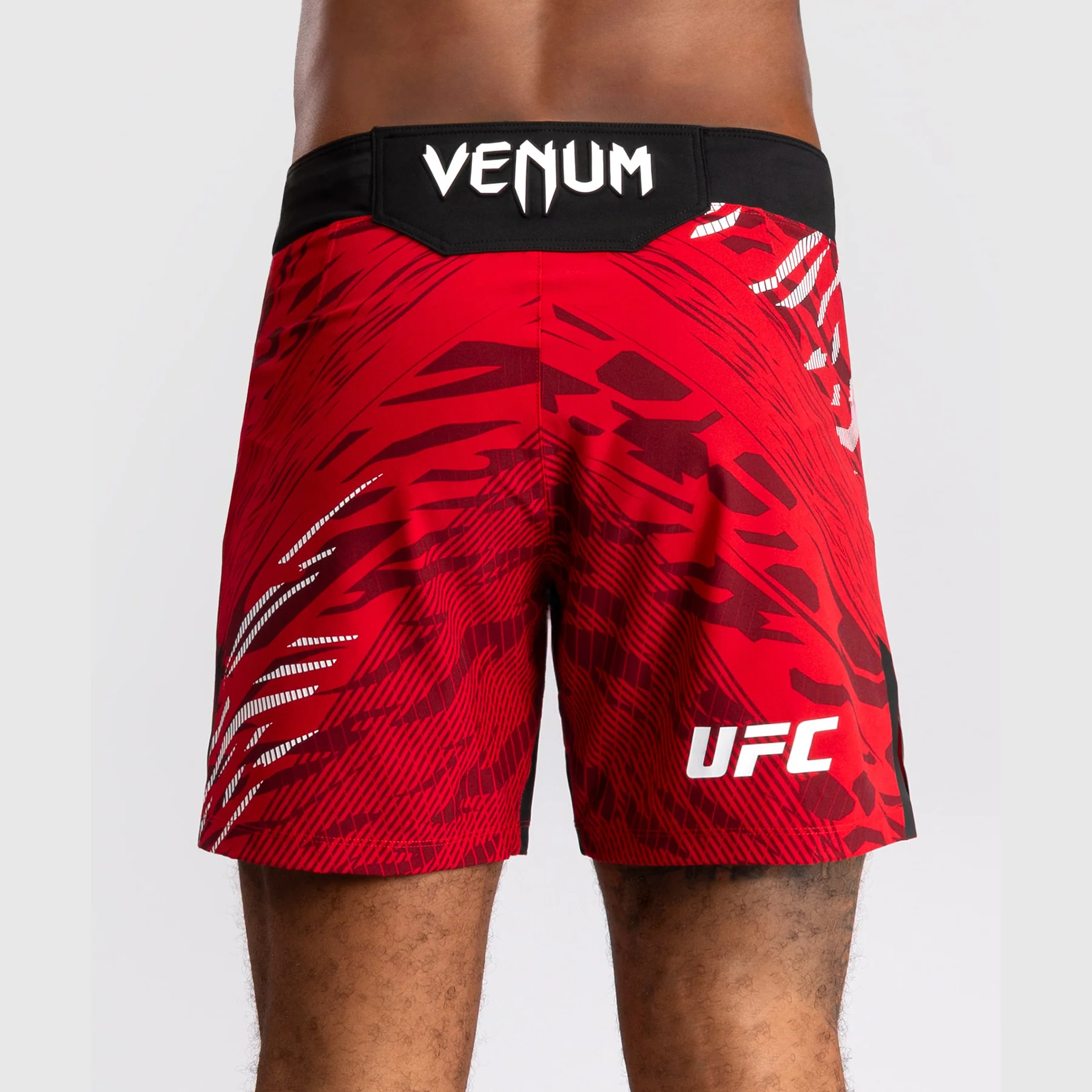 UFC Fusion by Venum Personalized Authentic Fight Night Herren Fight Short - Short Fit - Rot - Image 6