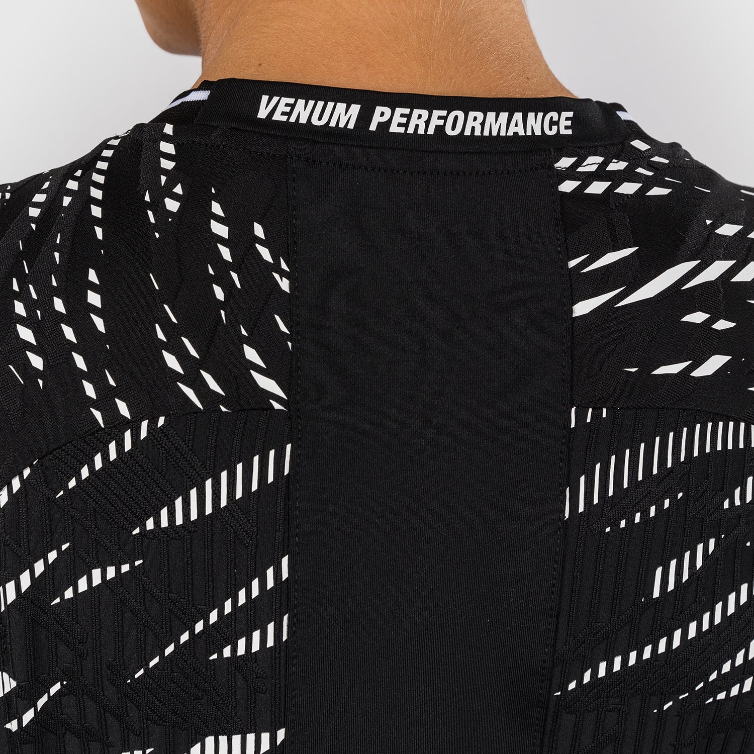 UFC Fusion by Venum Personalized Authentic Fight Night Damen Walkout Jersey - Schwarz - Image 9
