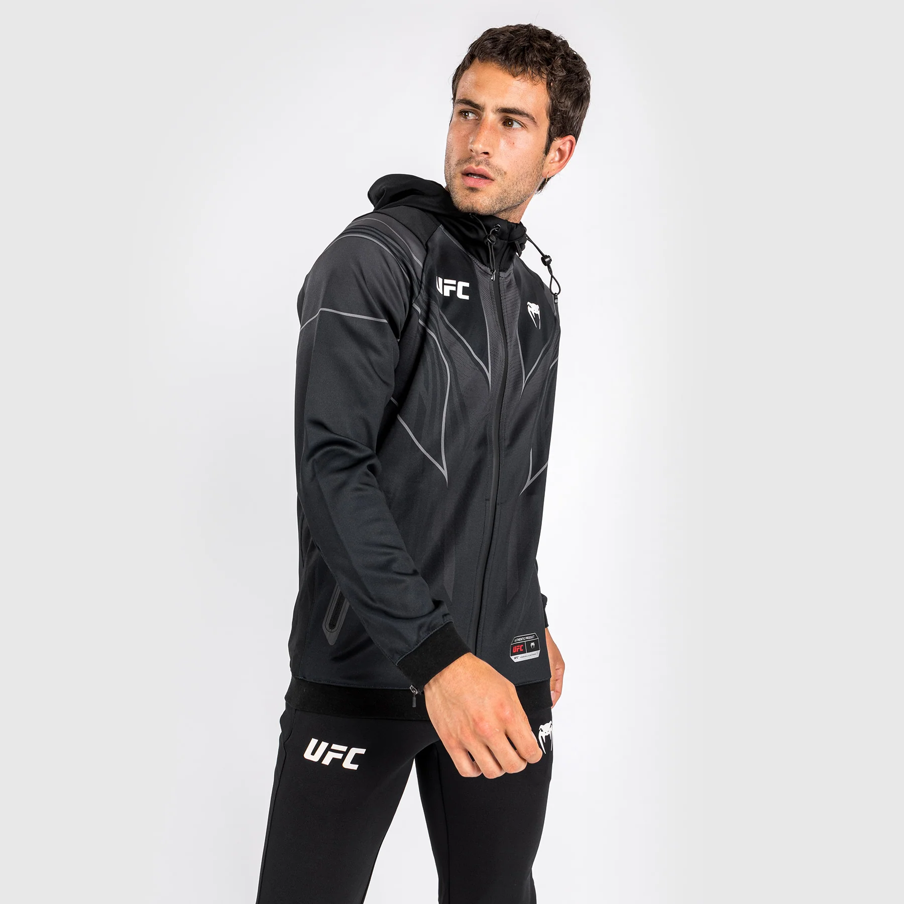 UFC Venum Authentic Fight Night 2.0 Männer Walkout Hoodie - schwarz - Image 3