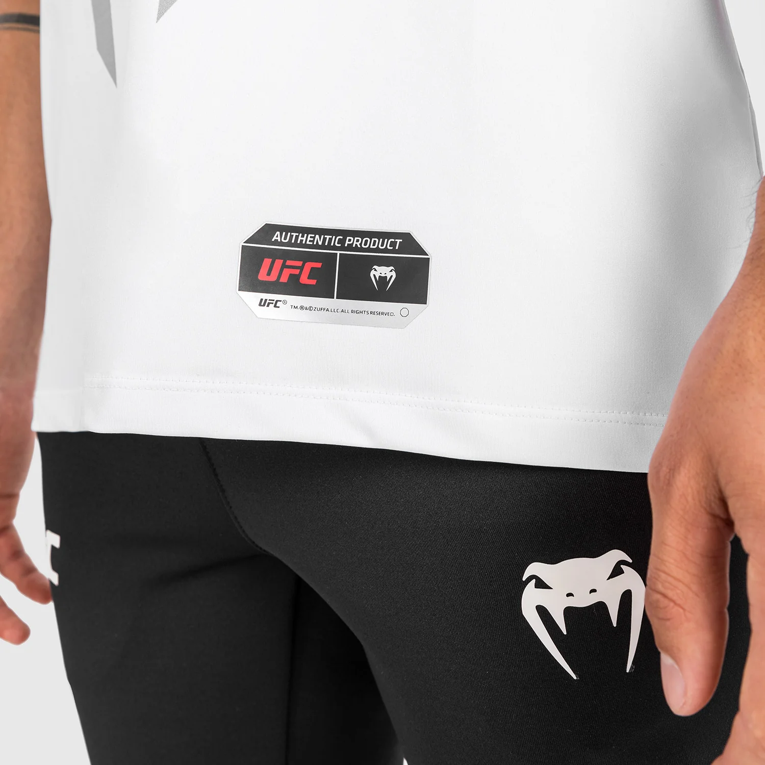 UFC Venum Authentic Fight Night 2.0 Männer Walkout Jersey - weiß - Image 6