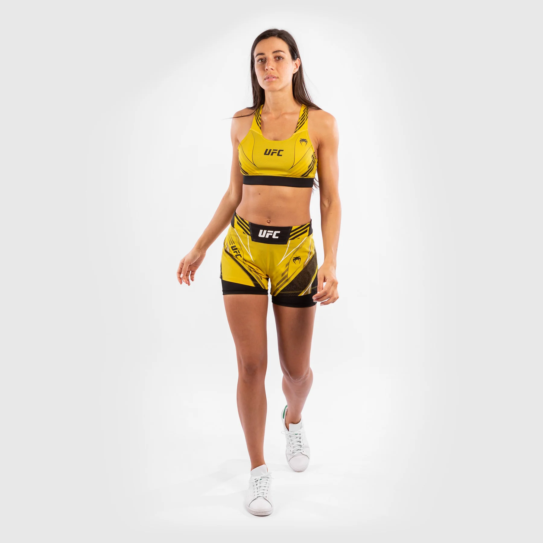 UFC Venum Authentic Fight Night Damen Shorts - Short Fit - Gelb - Image 8
