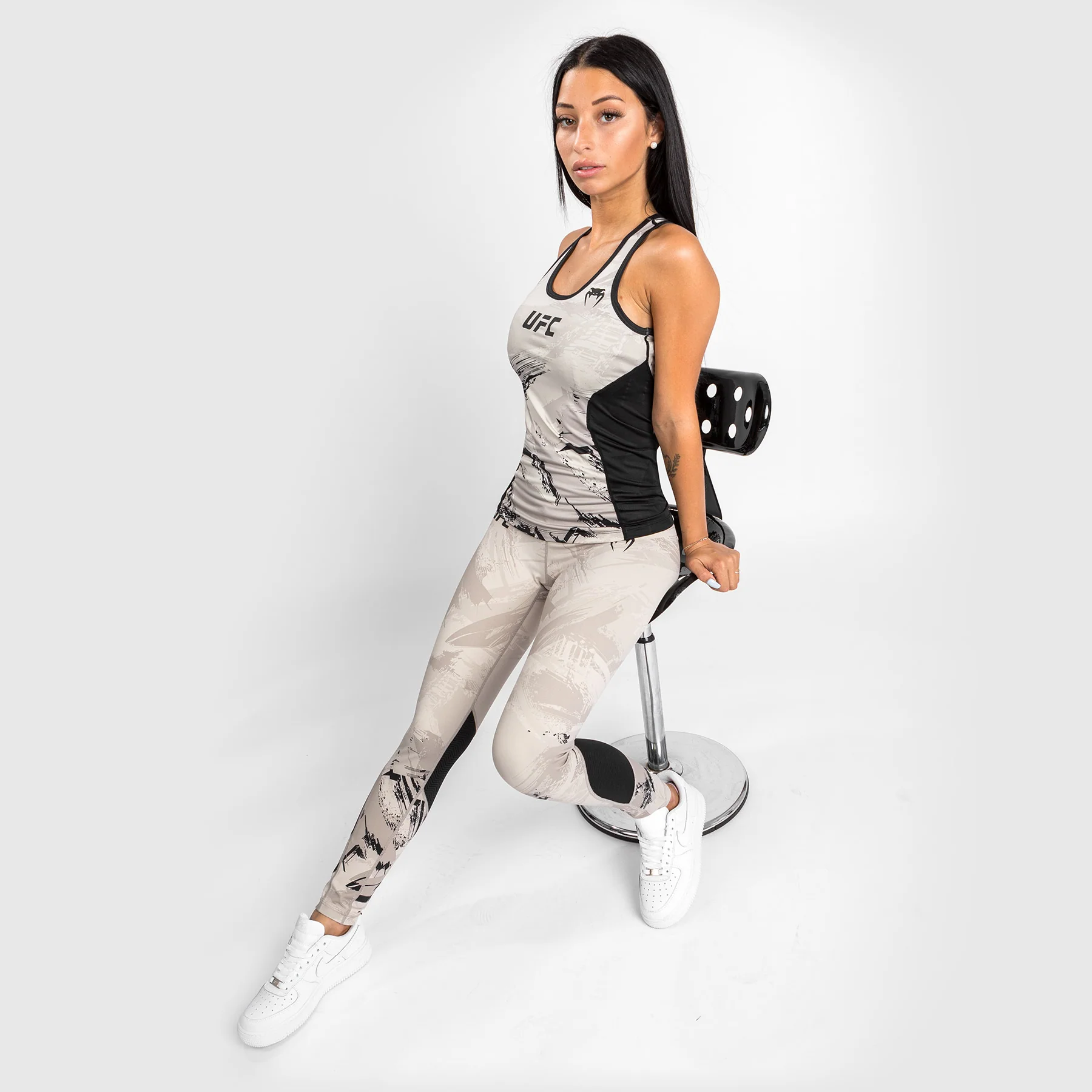UFC Venum Authentic Fight Week 2.0 Dry-Tech Tank Top – Für Frauen – Sand - Image 5