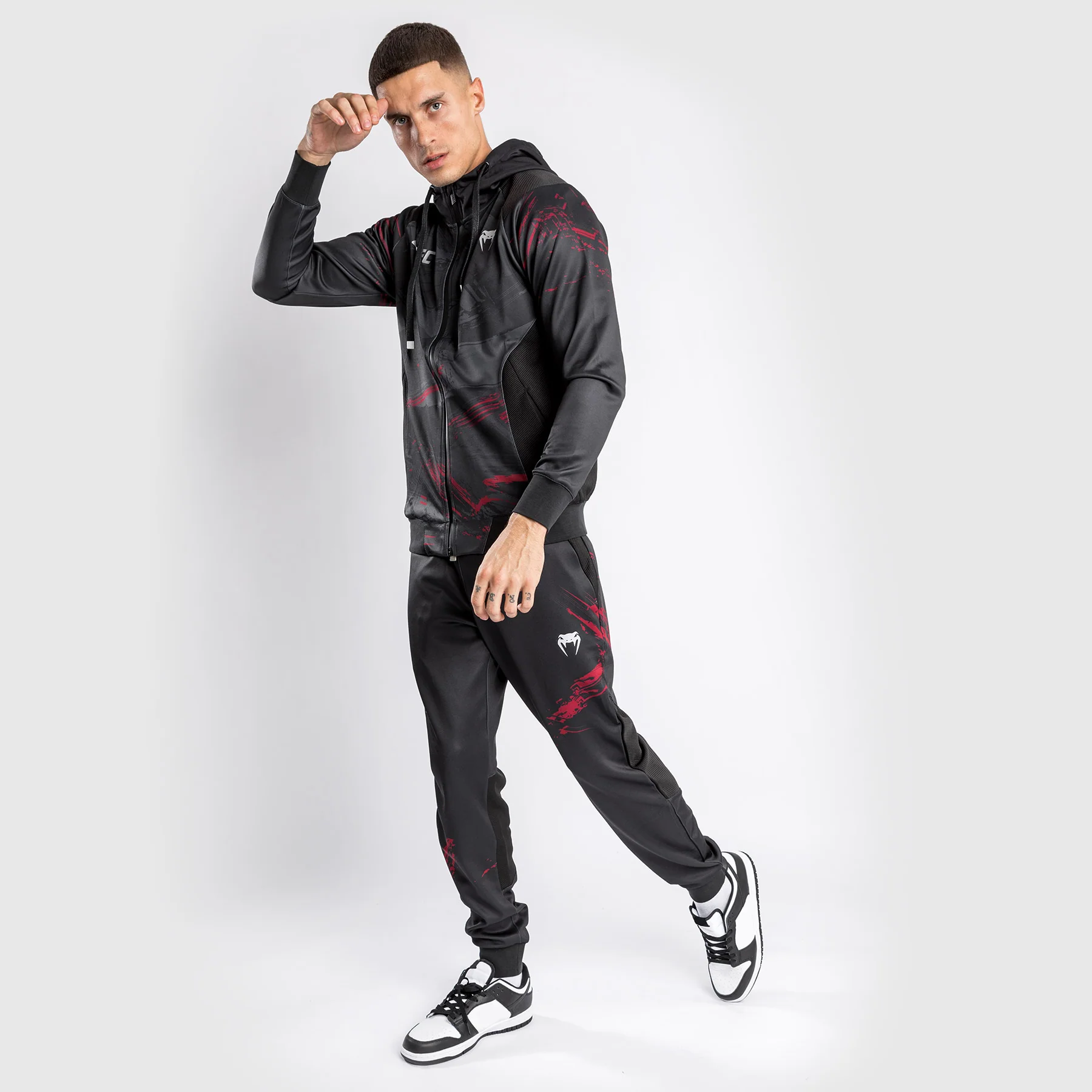 UFC Venum Authentic Fight Week 2.0 Zipped Sweatshirt –  Schwarz/Rot - Image 4