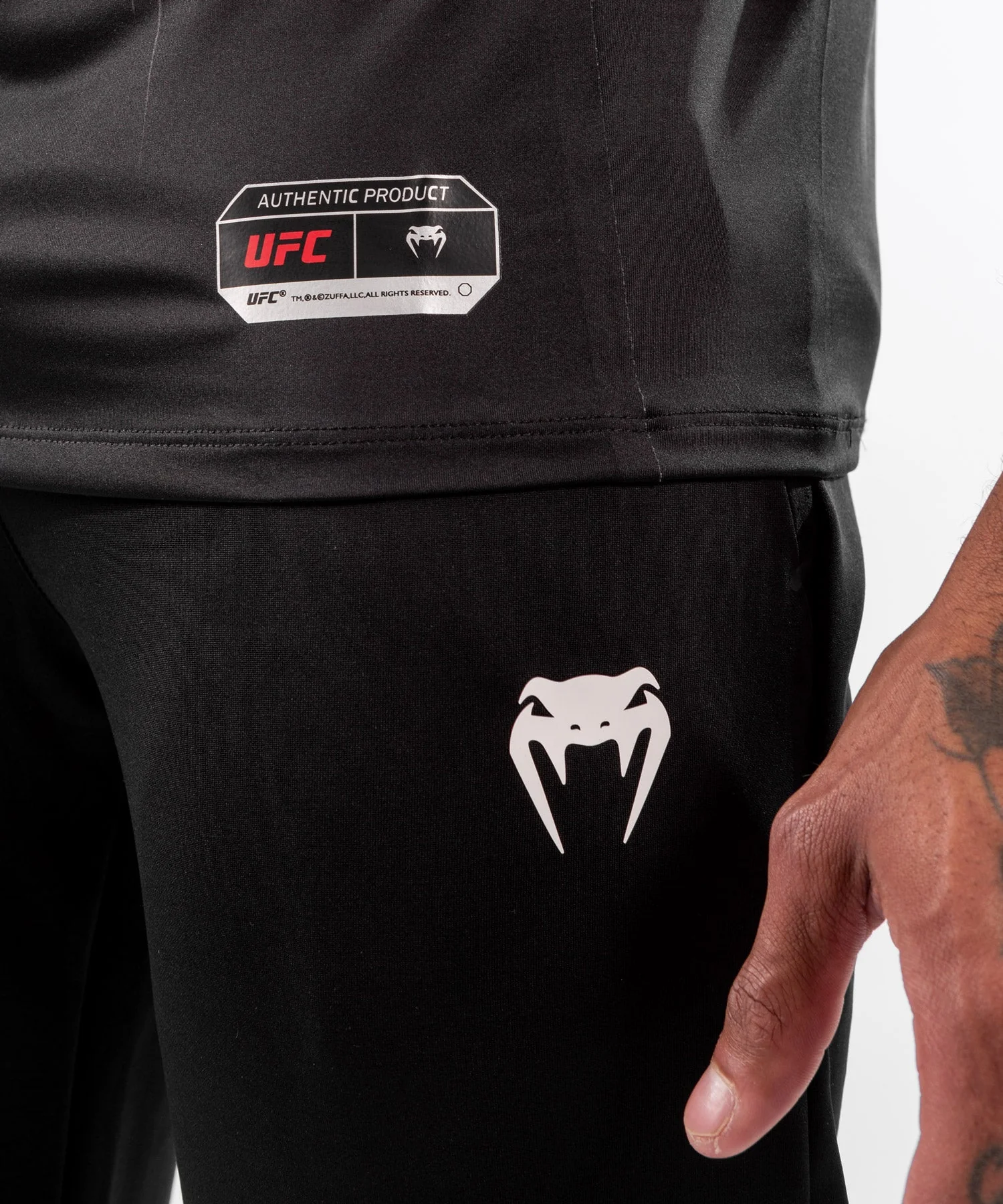 UFC Venum Fighters Authentic Fight Night Herren Walkout Trikot - Schwarz - Image 8