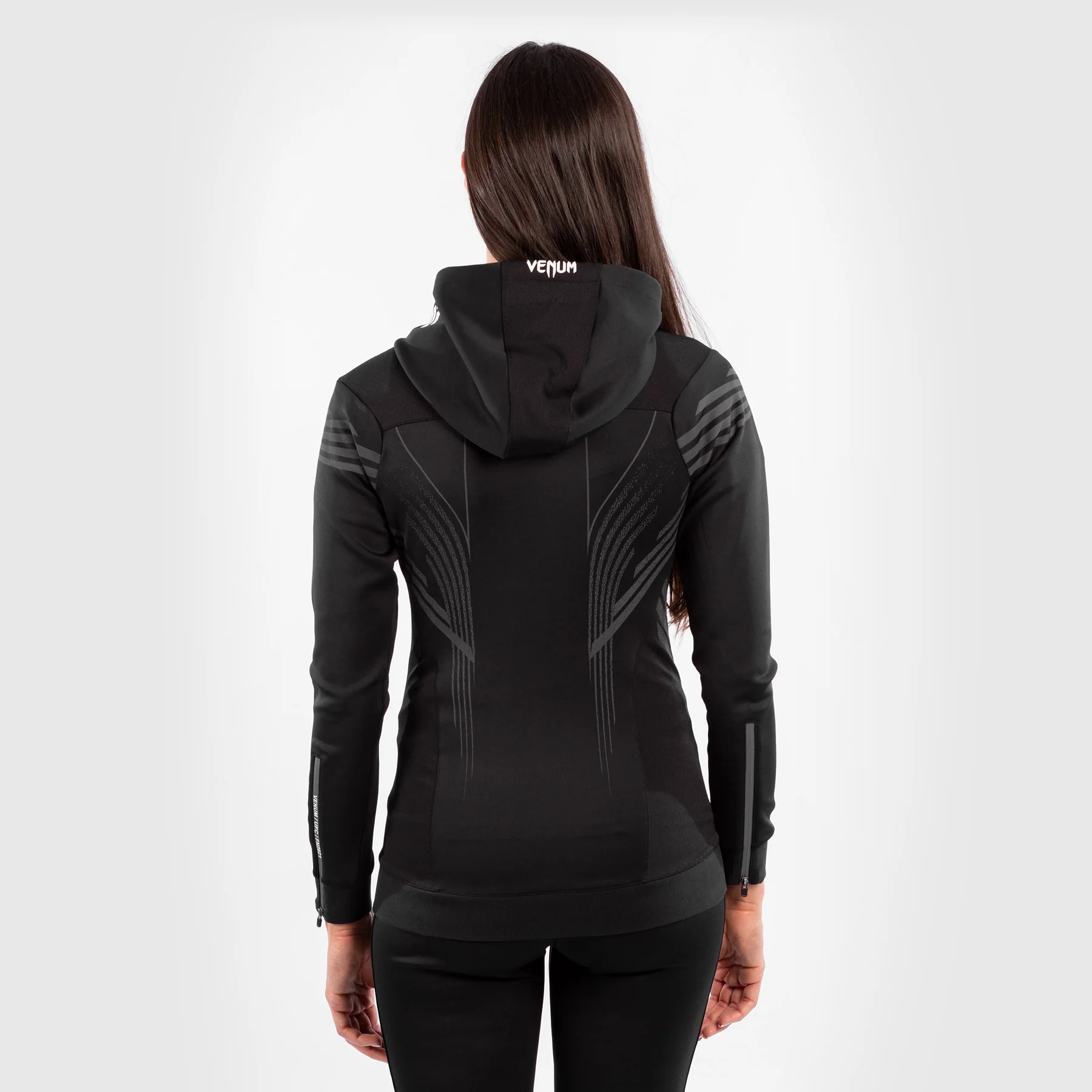 UFC Venum Personalisiert Authentic Fight Night Damen Walkout Hoodie - Schwarz - Image 4