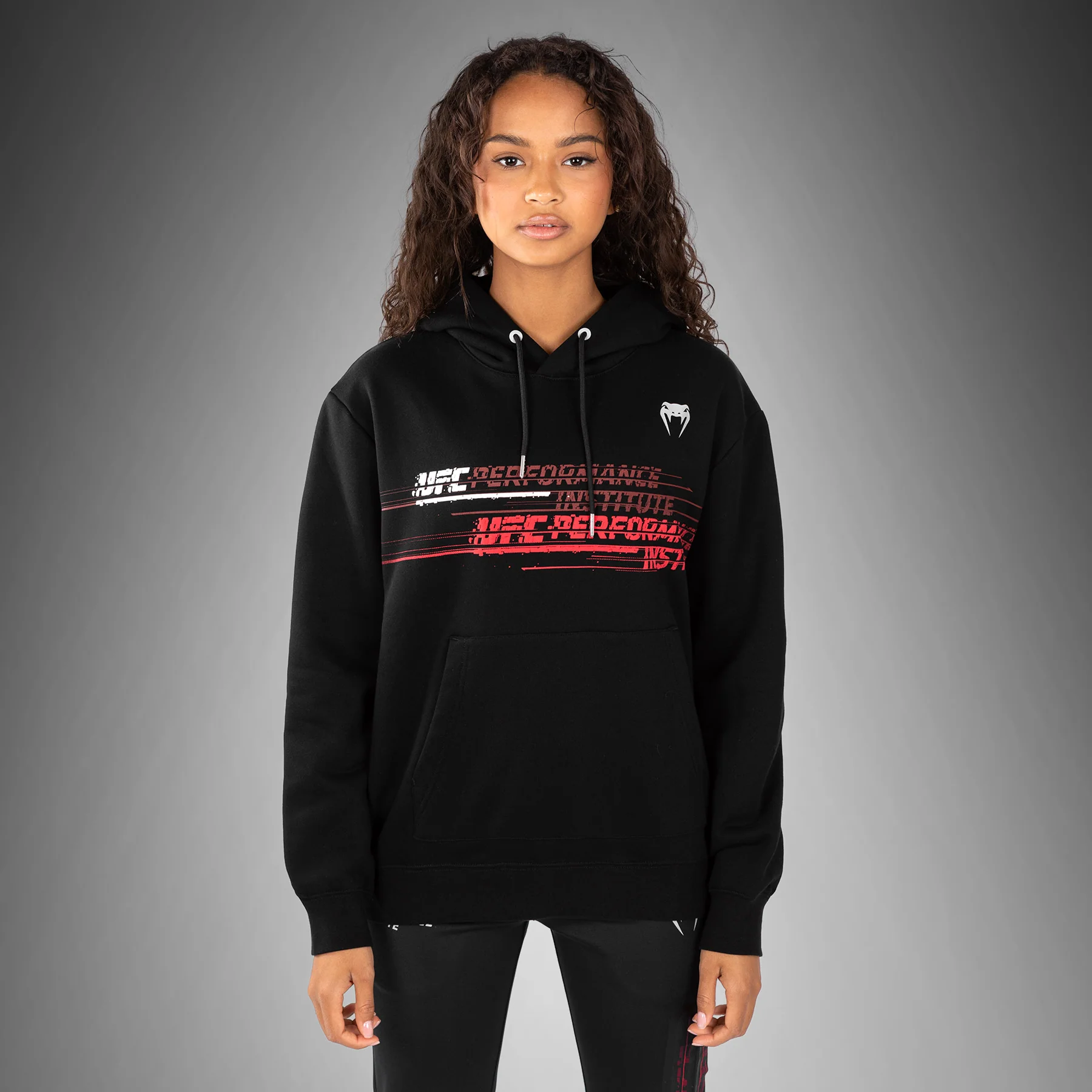 UFC Venum Performance Institute 2.0 Hoodie für Frauen - Schwarz/Rot - Image 3