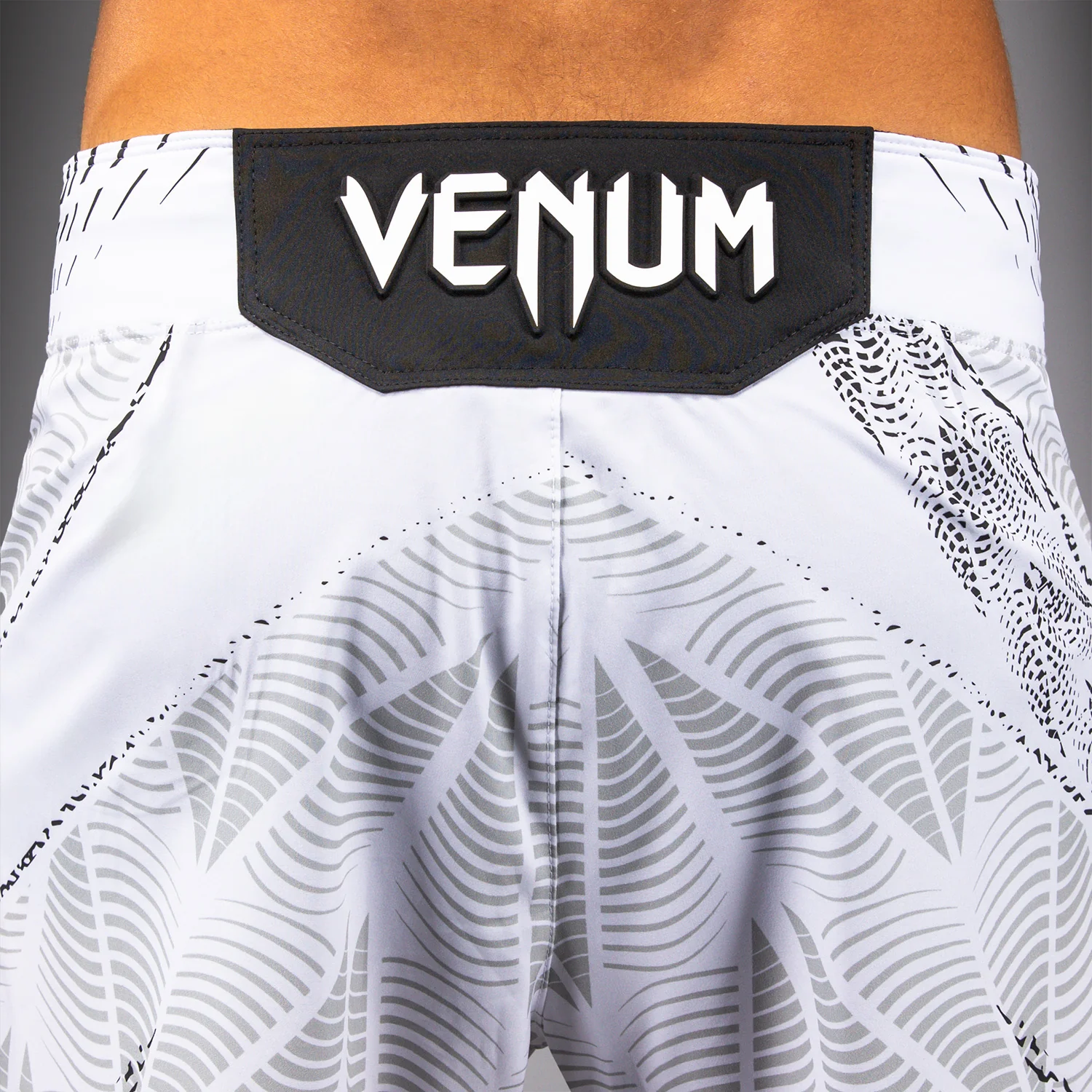 UFC Zenith by Venum Authentic Fight Night Kurze Passform Fight Short Herren - Weiß - Image 10