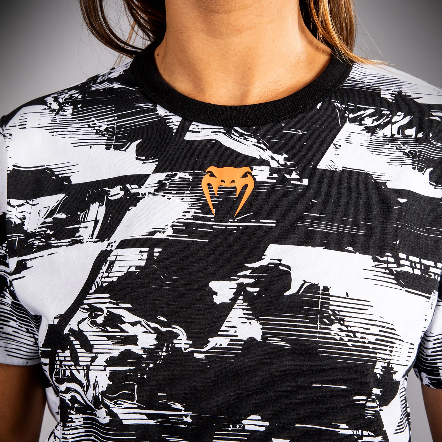 UFC Zenith by Venum Authentic Fight Week Kurzarm T-Shirt Damen - Weiß - Image 4