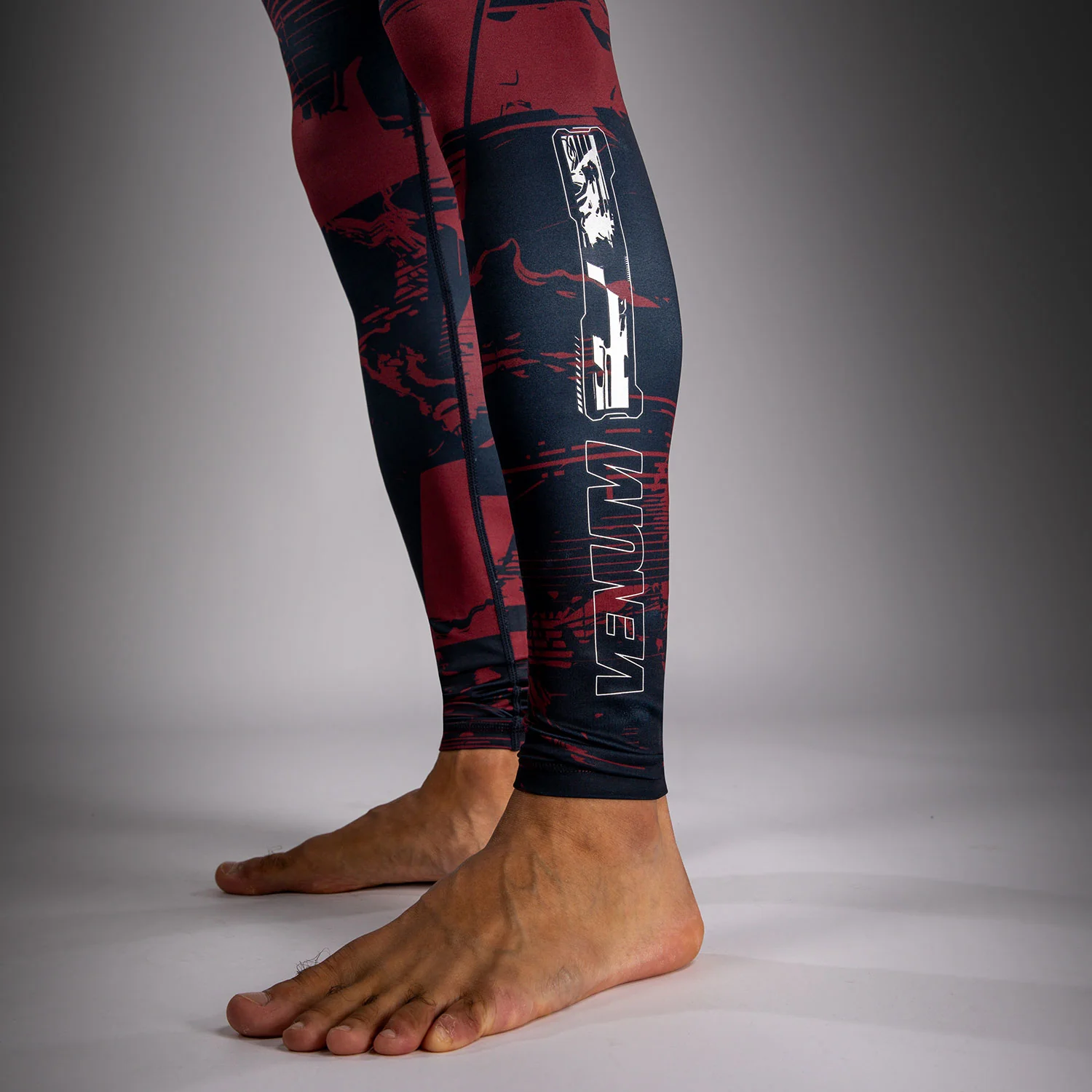 UFC Zenith by Venum Authentic Fight Week Performance Tight Herren - Marineblau/Burgunderrot/Silber - Image 5