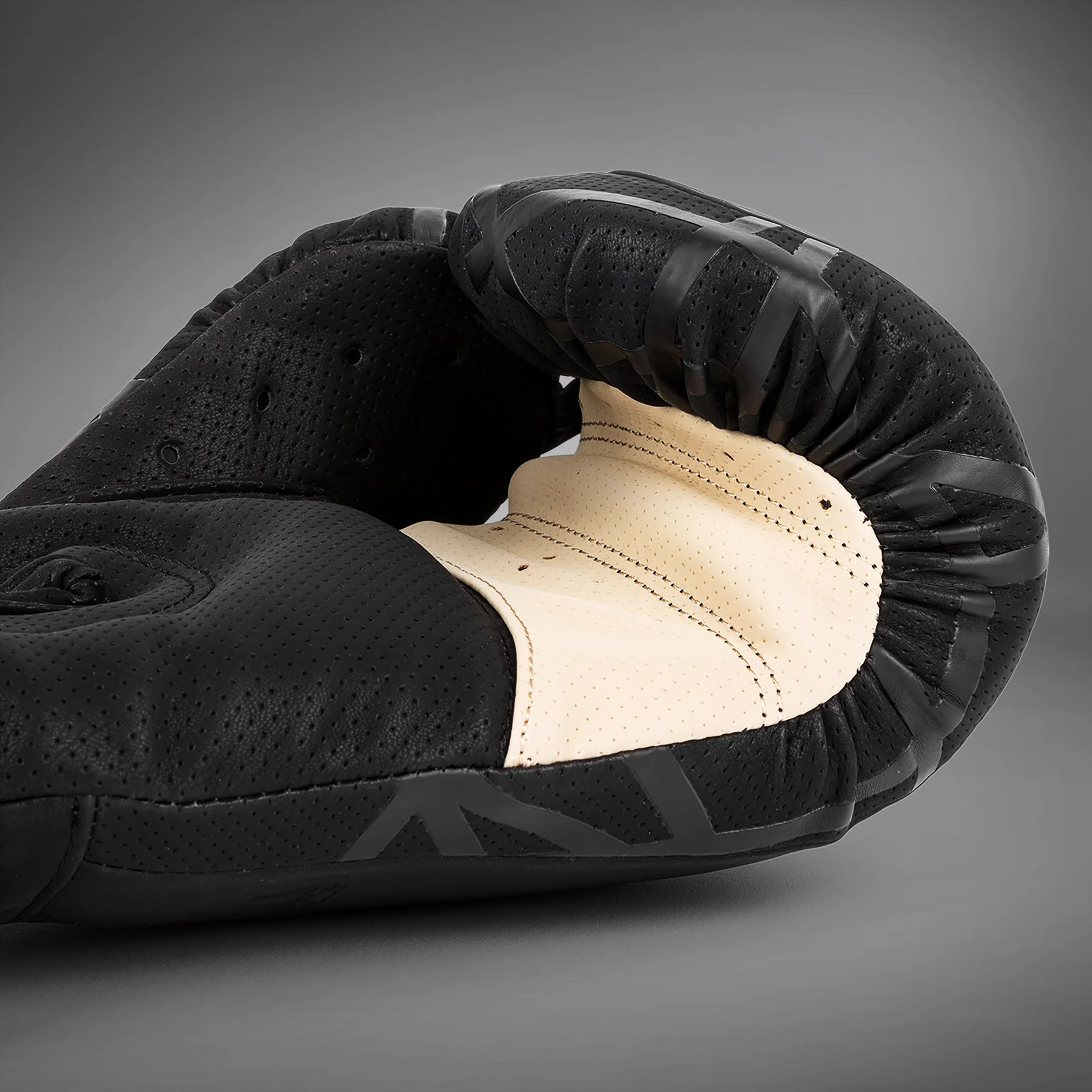 Venum Tecmo 2.0 Boxhandschuhe - Schwarz - Image 7