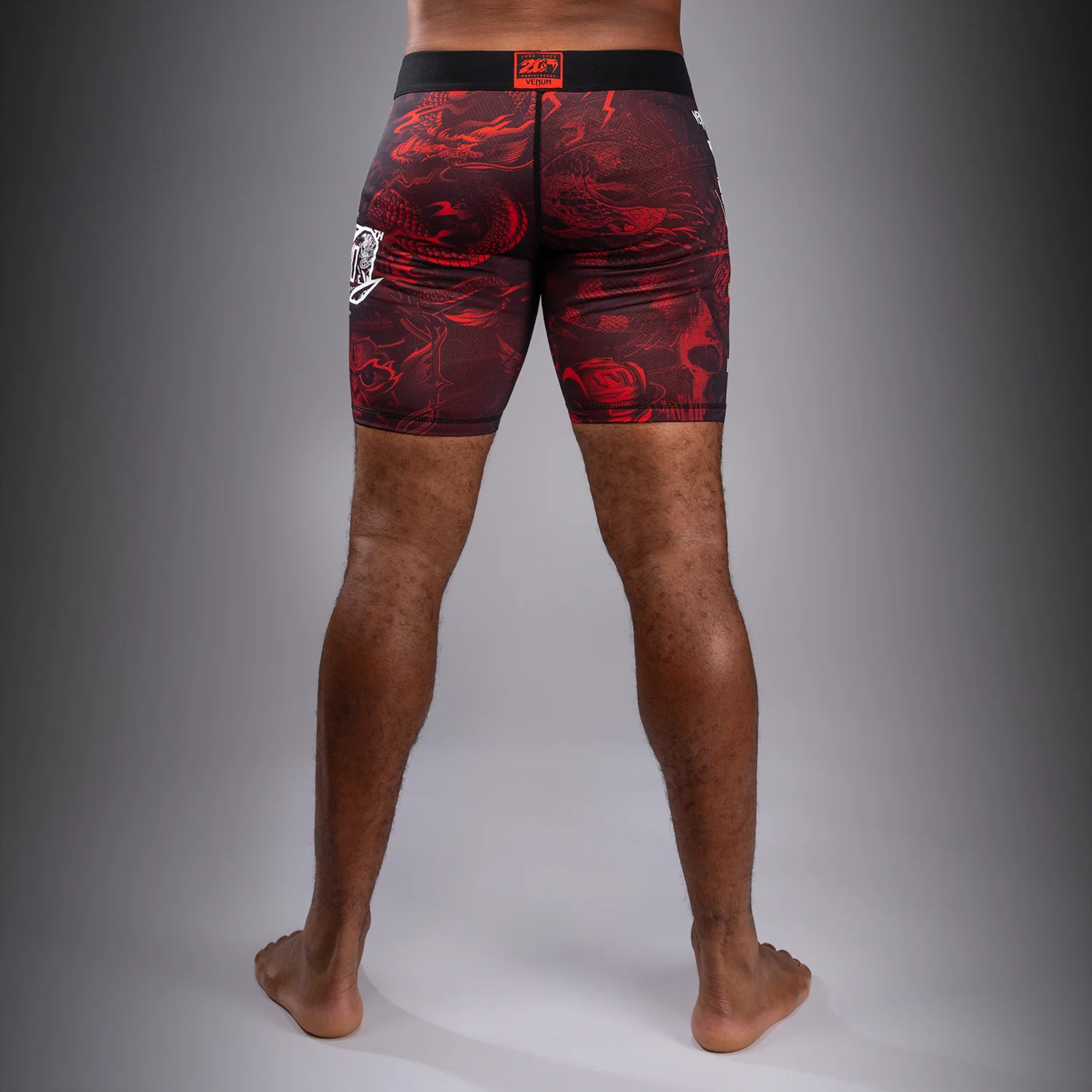 Venum 20th Anniversary Kompressionsshort - Schwarz/Rot - Image 4