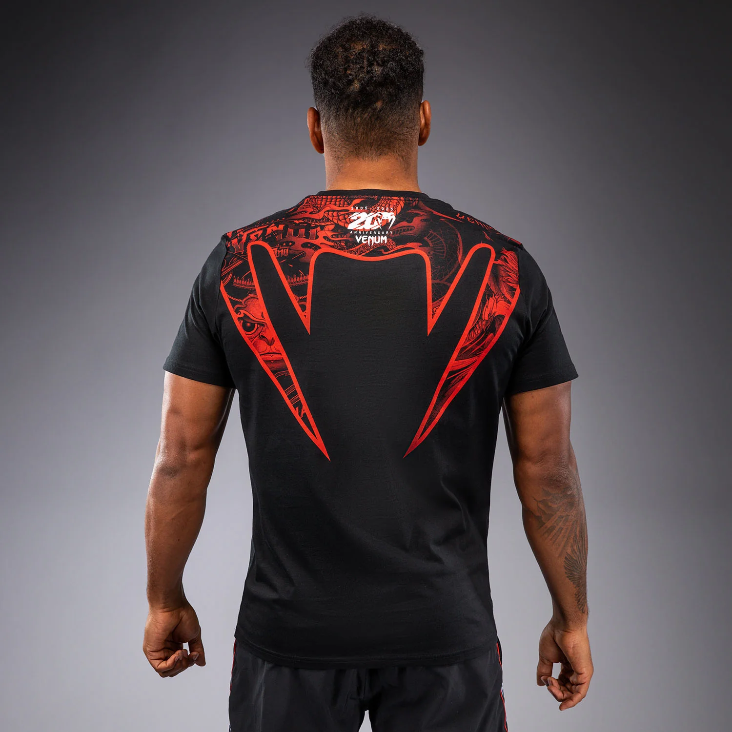 Venum 20th Anniversary T-Shirt - Schwarz/Rot - Image 4
