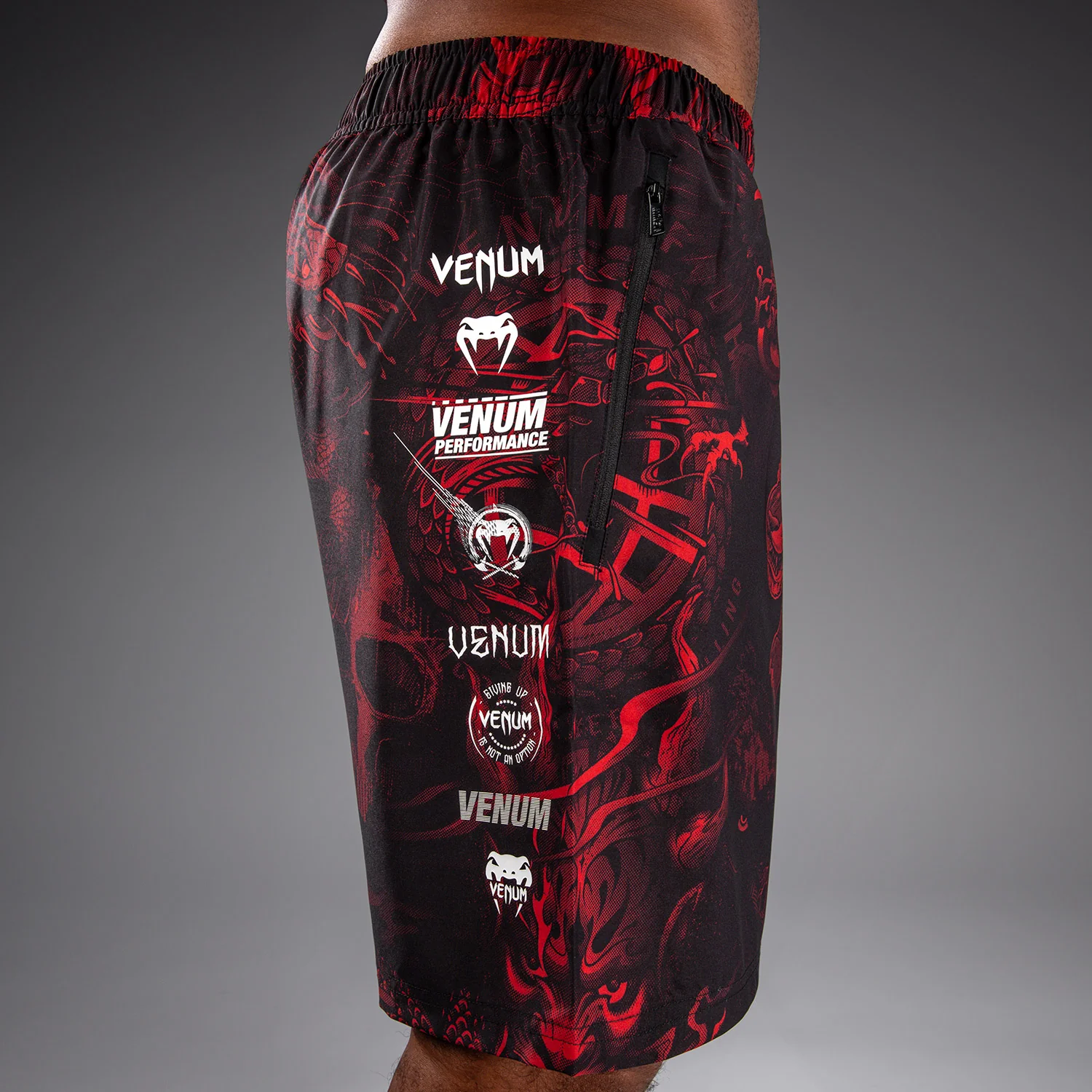 Venum 20th Anniversary Trainingsshorts - Schwarz/Rot - Image 6