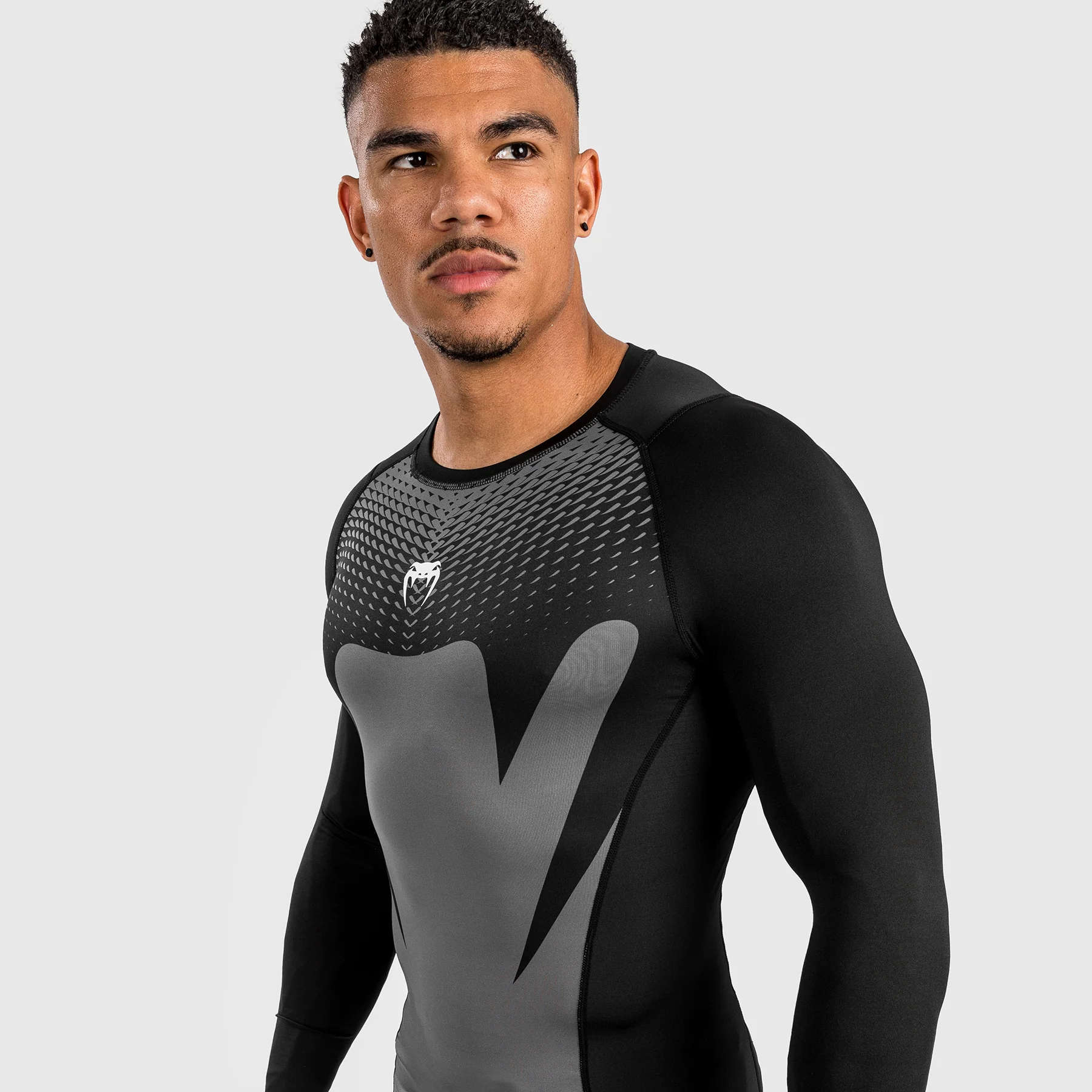 Venum Attack Herren Langarm Rashguard - Schwarz/Grau - Image 4
