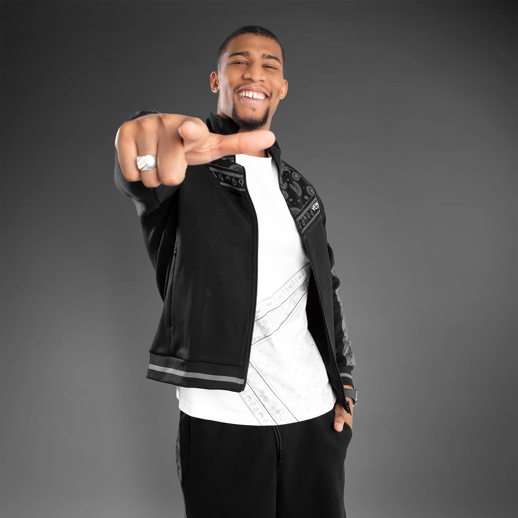 Venum Cali 34 Track Jacket - Schwarz - Image 3