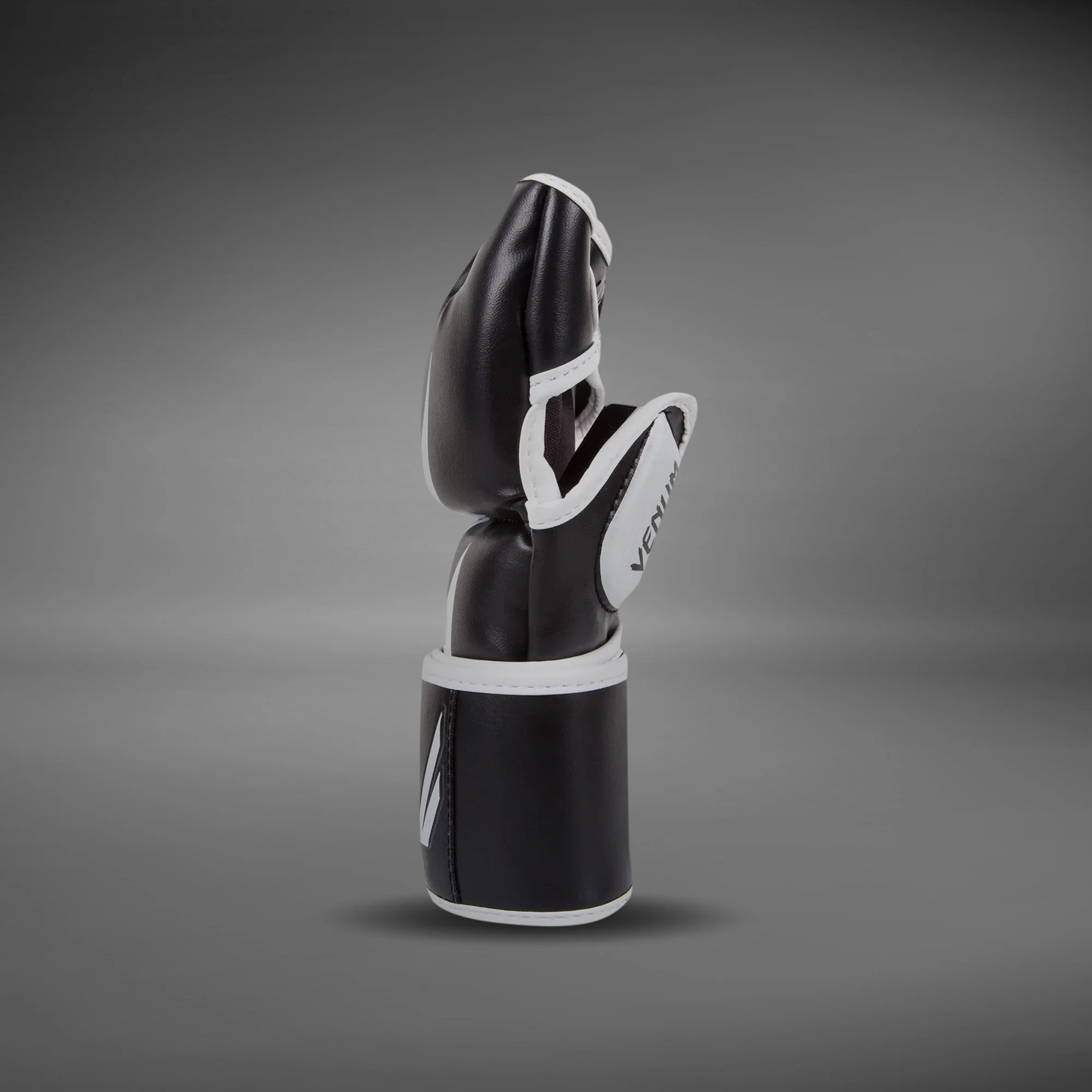 Venum Challenger MMA Handschuhe - Schwarz - Image 2