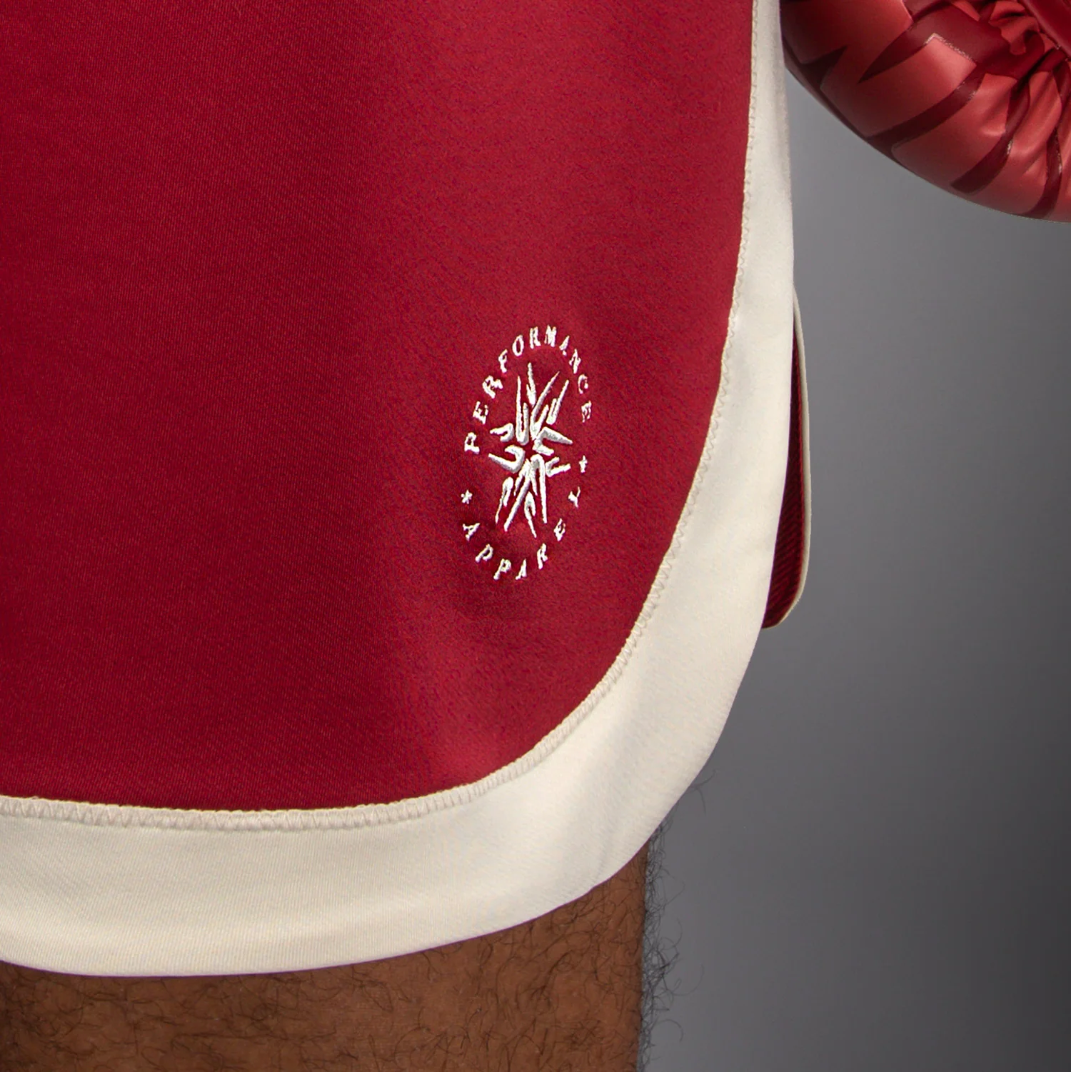 Venum Classic Boxshorts – Rubinrot/Elfenbein - Image 4