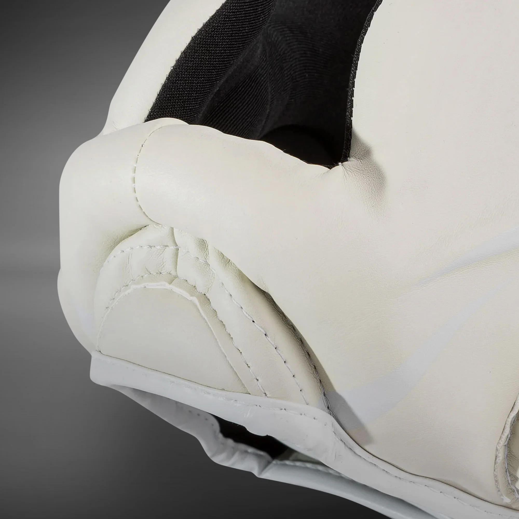 Venum Elite Kopfschutz – Weiß/Weiß - Image 4