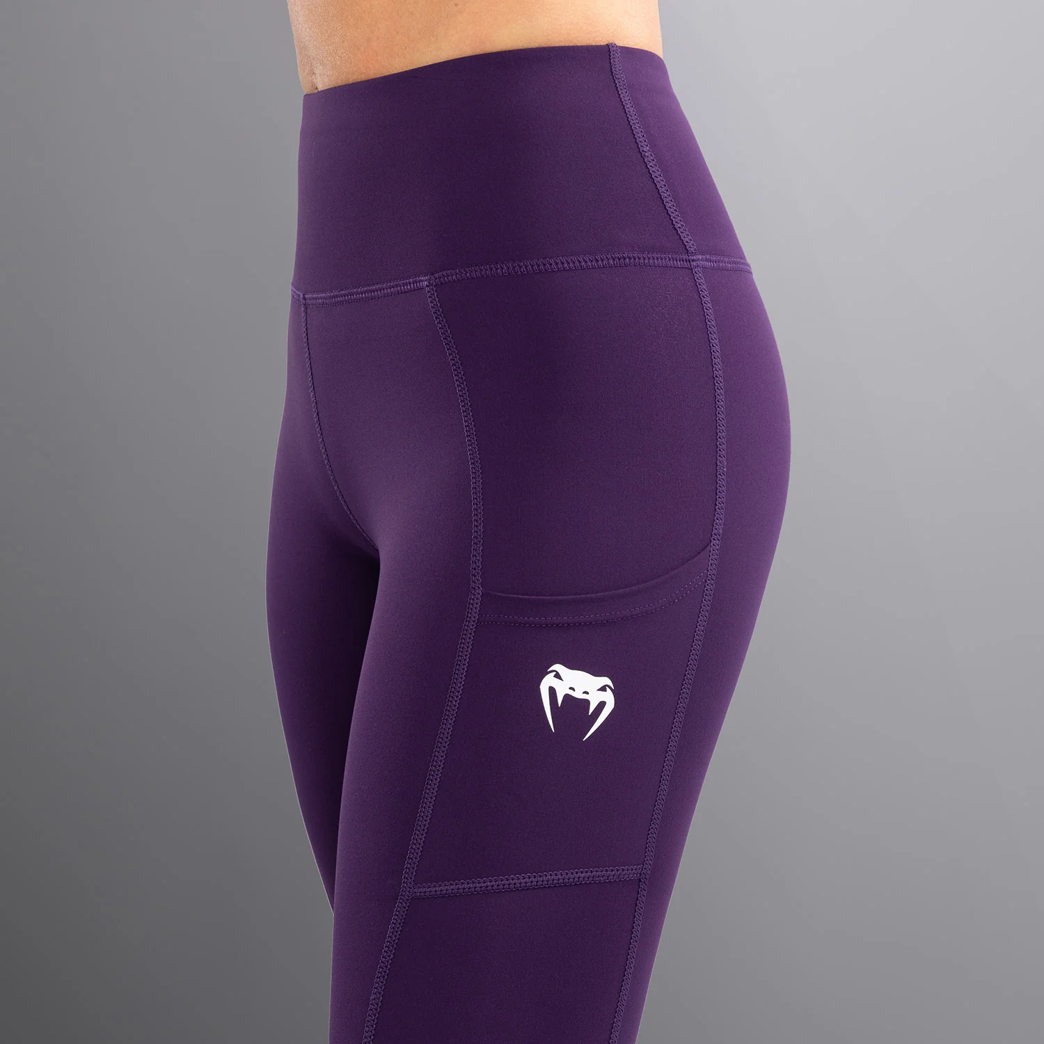 Venum Essential Damen Performance Leggings - Tiefpurpur - Image 5