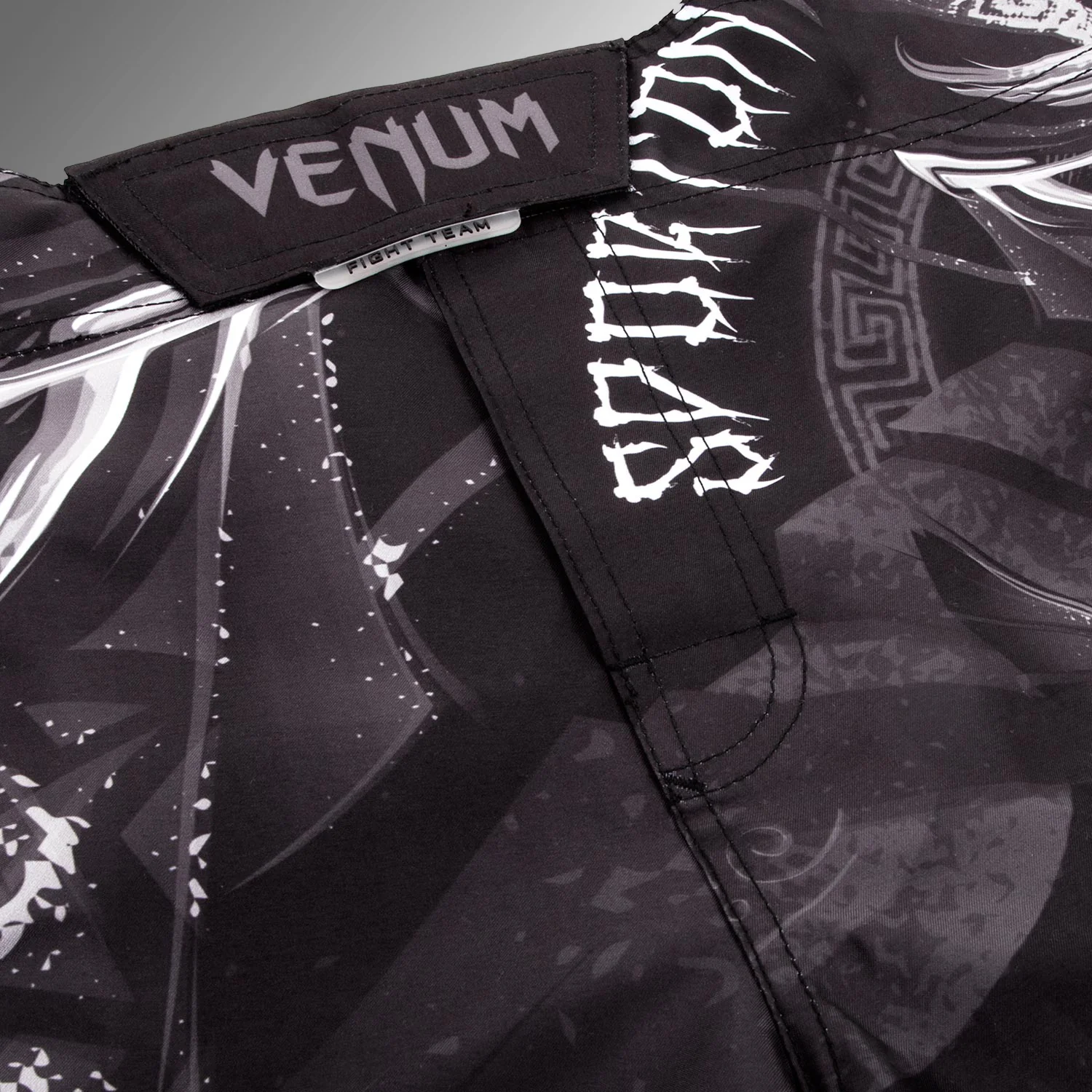 Venum Gladiator 3.0 Kampfshorts - Schwarz/Weiß - Image 9