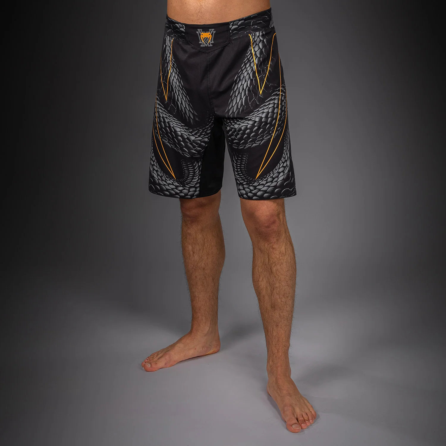 Venum Matupa Fightshorts - Schwarz/Grau/Gold - Image 2