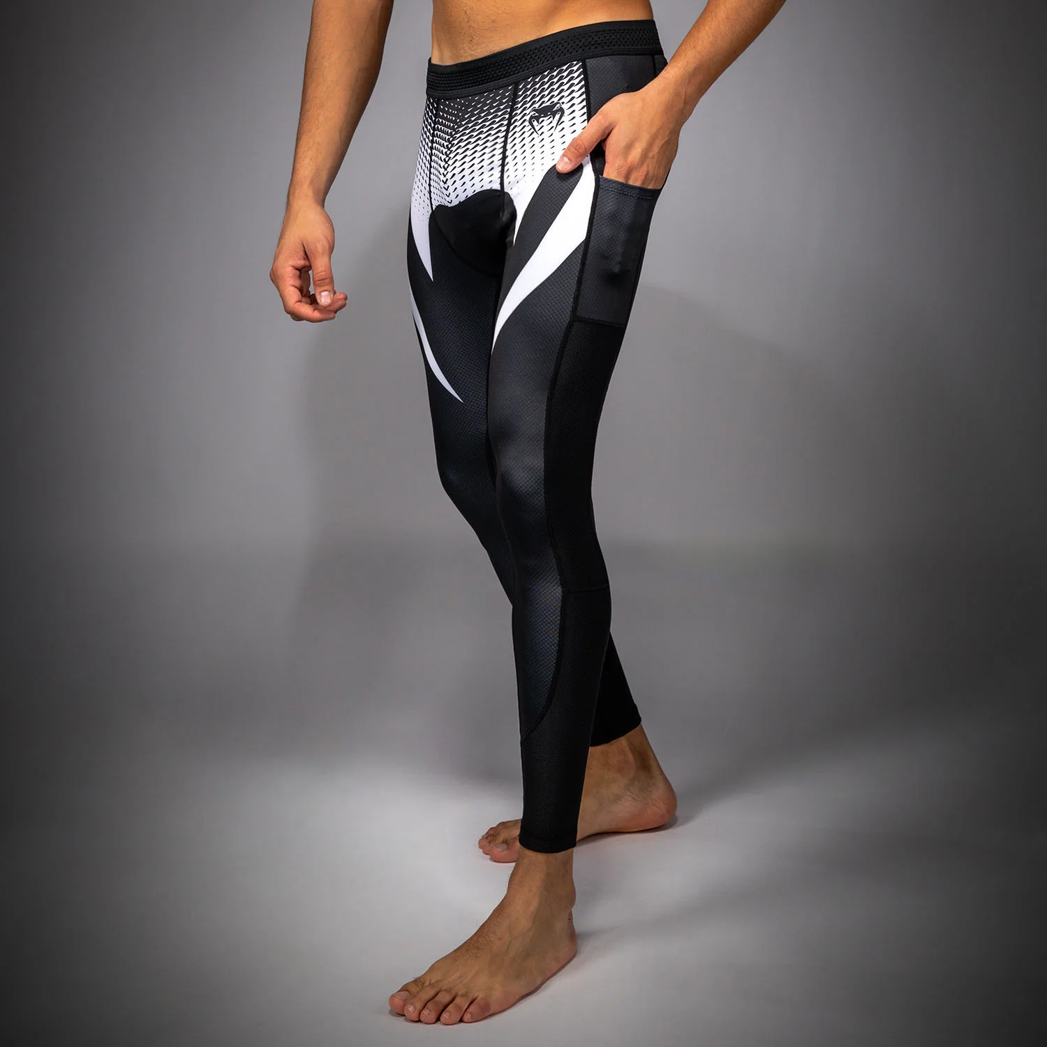 Venum No Gi Spats - Schwarz/Weiß - Image 2
