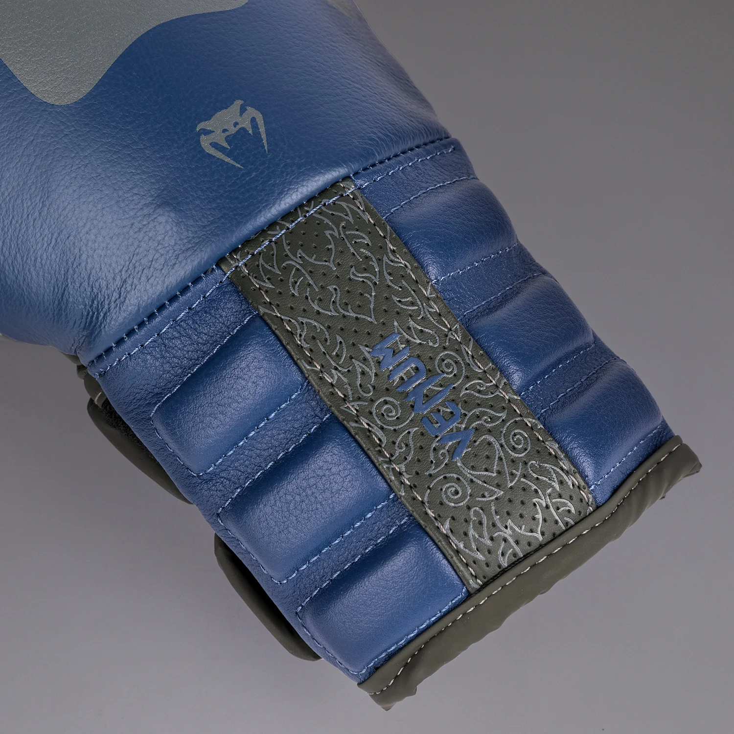 Venum Reverso Boxhandschuhe - Sturmgrau/Royalblau - Image 3