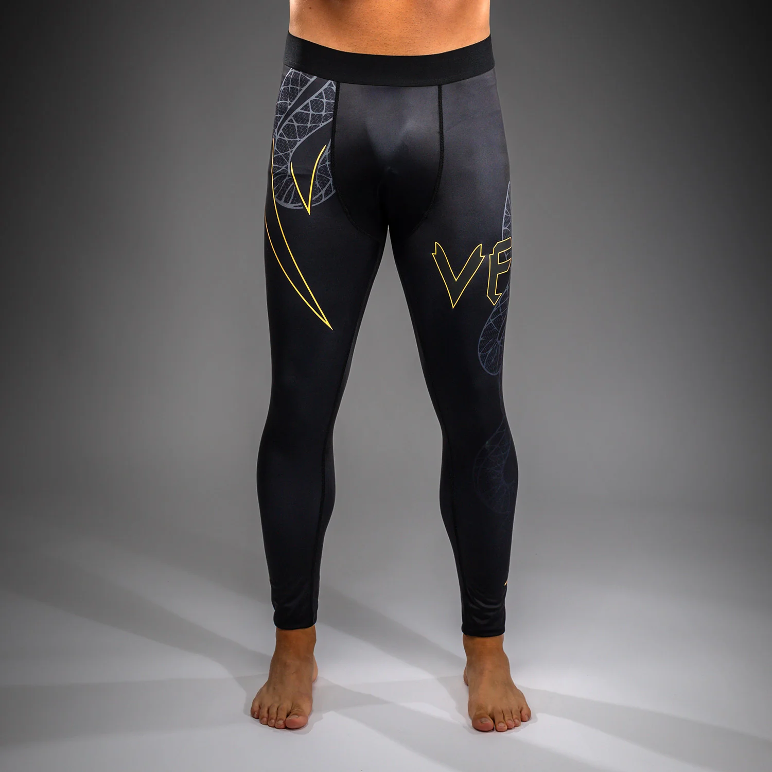 Venum Serpenti Spats – Schwarz/Silber/Gold - Image 2