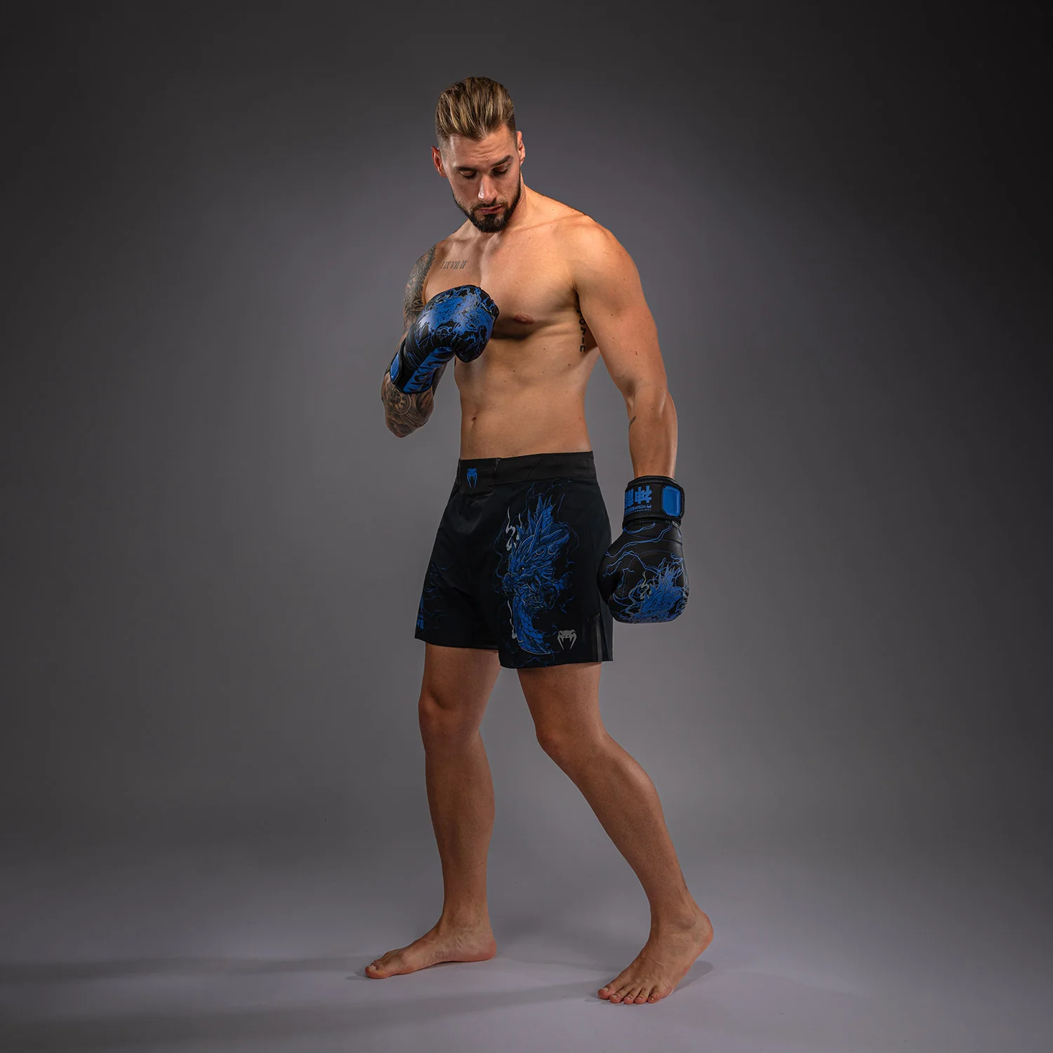 Venum Thunder Dragon Fightshorts – Schwarz/Königsblau - Image 4