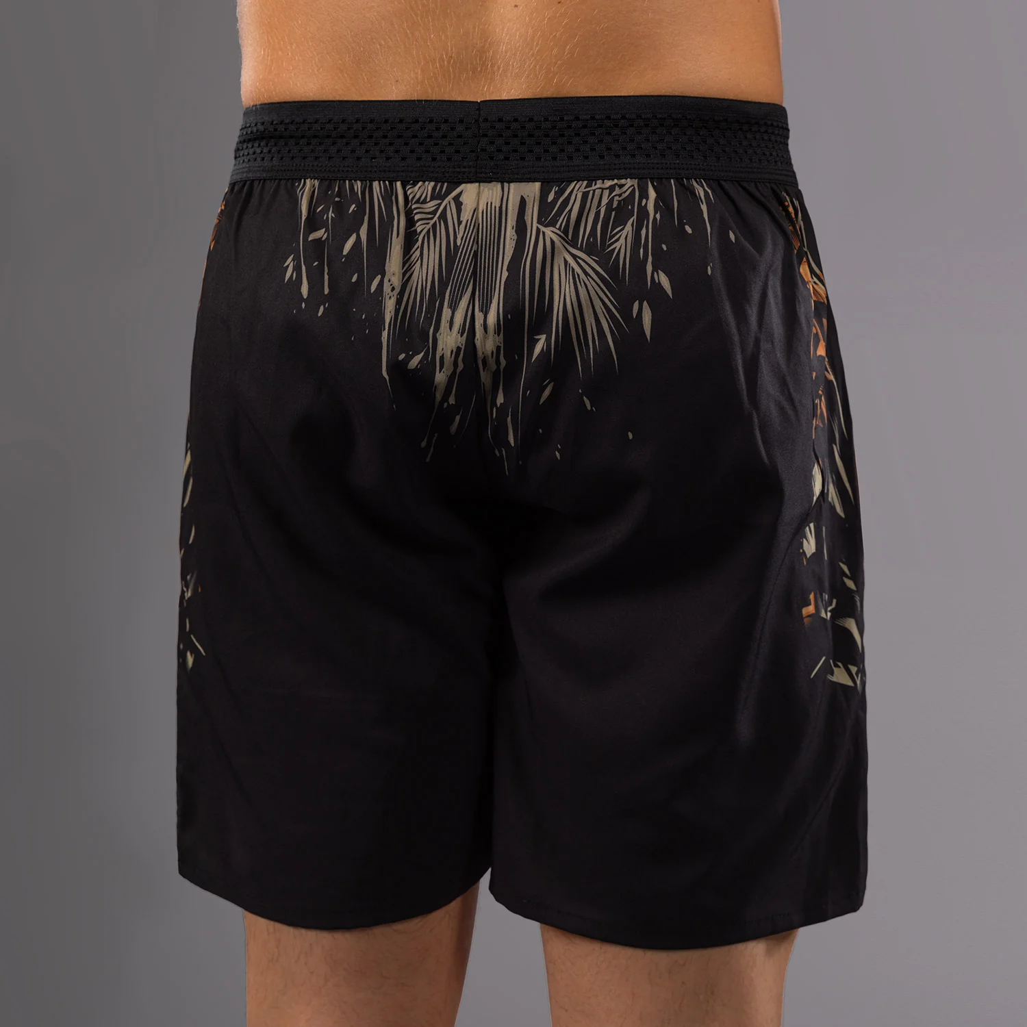 Venum Tiger Herren Trainingsshorts - Schwarz/Neon Orange - Image 2