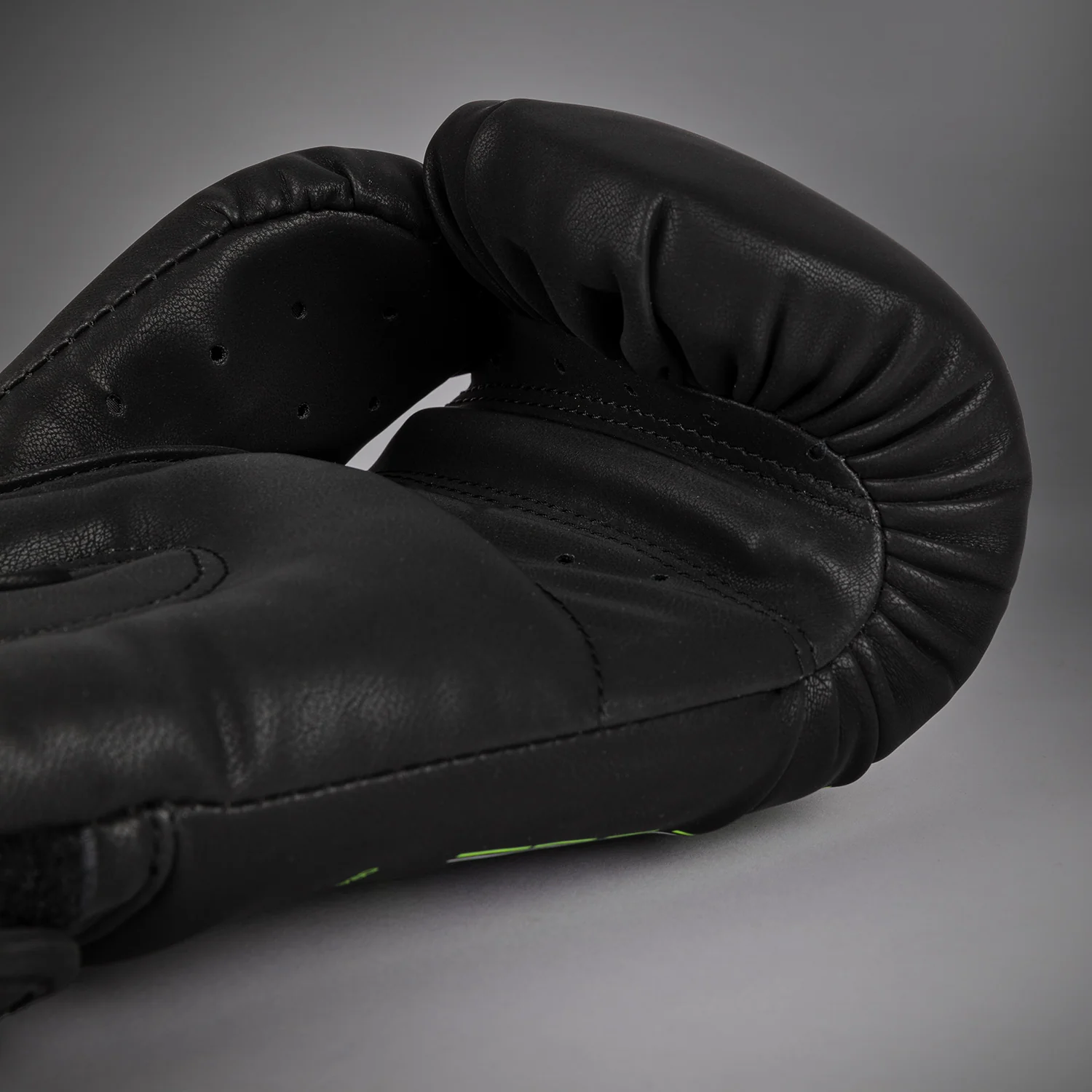 Venum Training Camp 4.0 Boxhandschuhe - Schwarz/Neongrün - Image 3