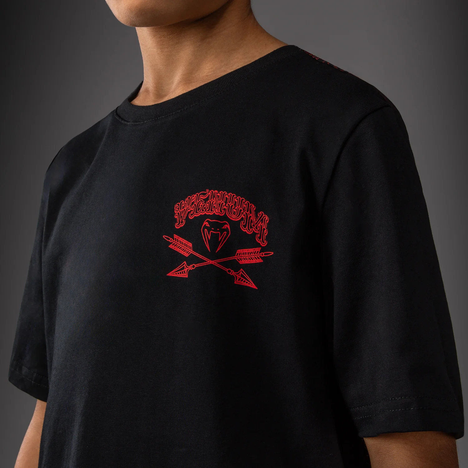 Venum Wolf Atak Kinder T-Shirt – Schwarz/Rot - Image 4