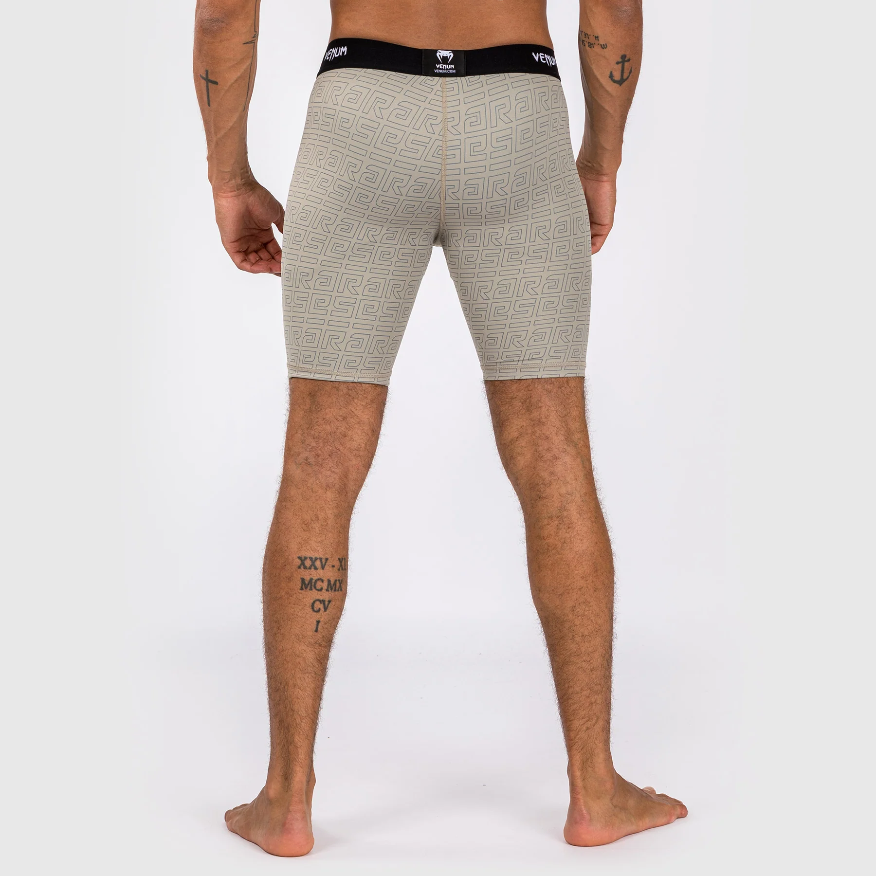 Venum x Ares 2.0 Kompressionsshorts - Sand - Image 7