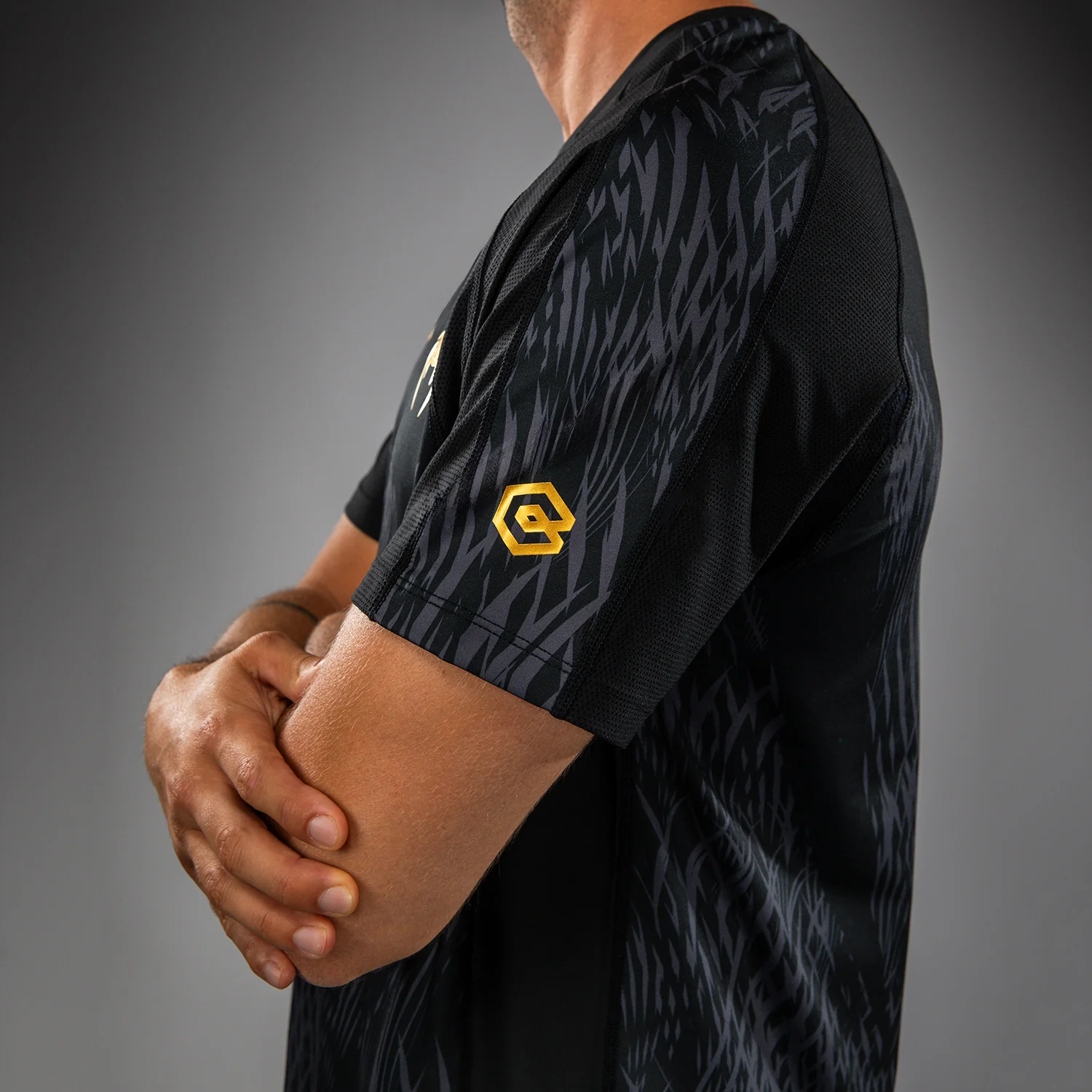 Venum x Chimaev Dry-Tech Shirt - Schwarz/Grau - Image 9
