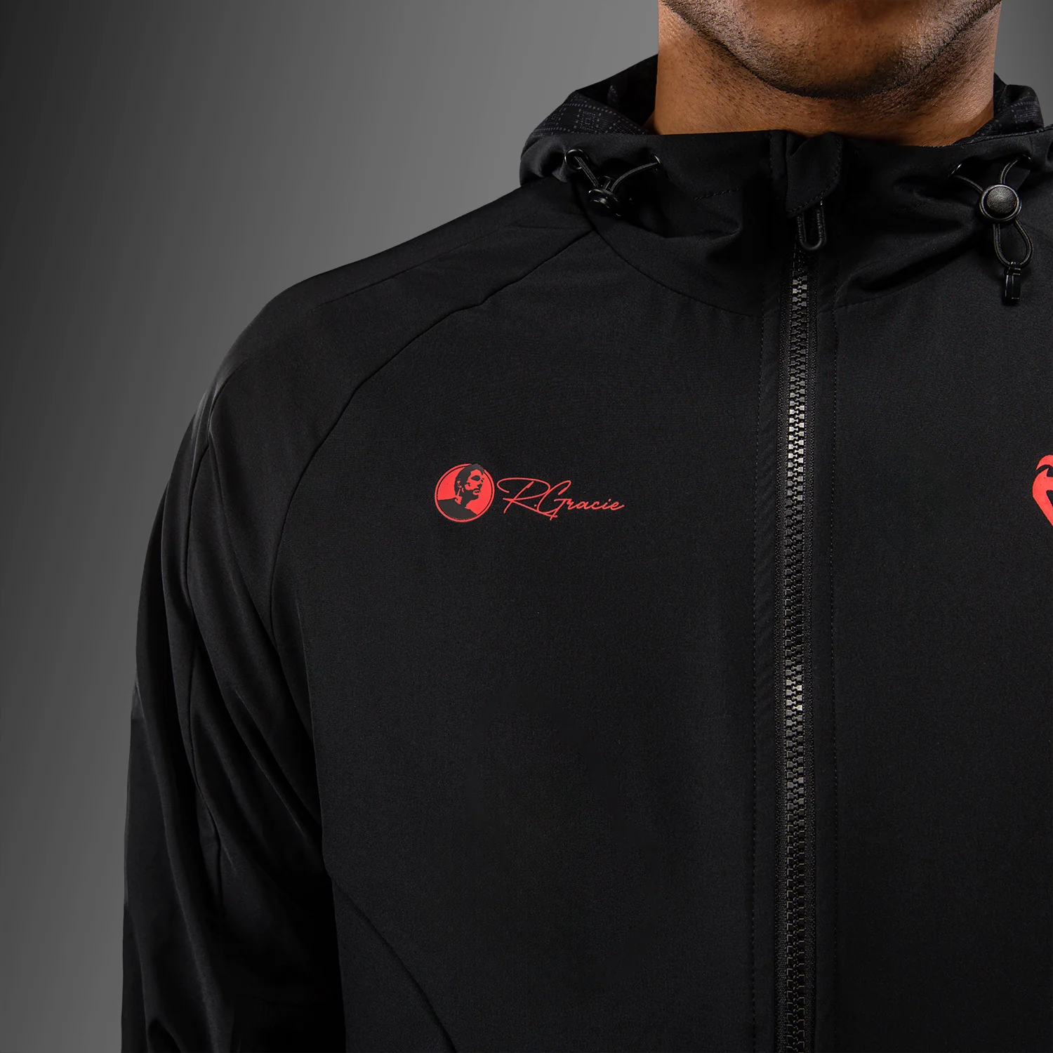 Venum x Roger Gracie Signature Jacke mit Reißverschluss - Schwarz/Rot - Image 8