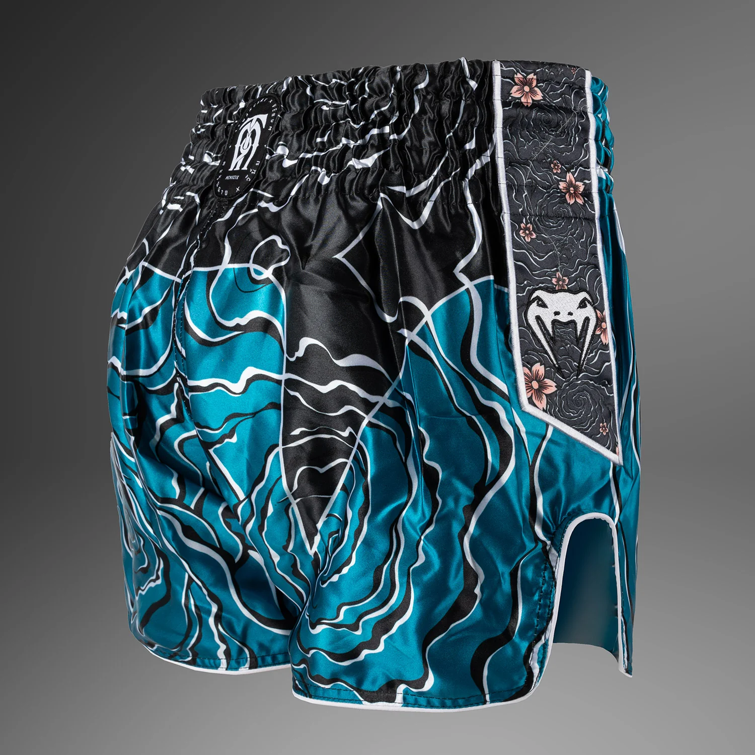 Venum x Tawanchay Muay Thaï Shorts – Blau/Weiß - Image 3