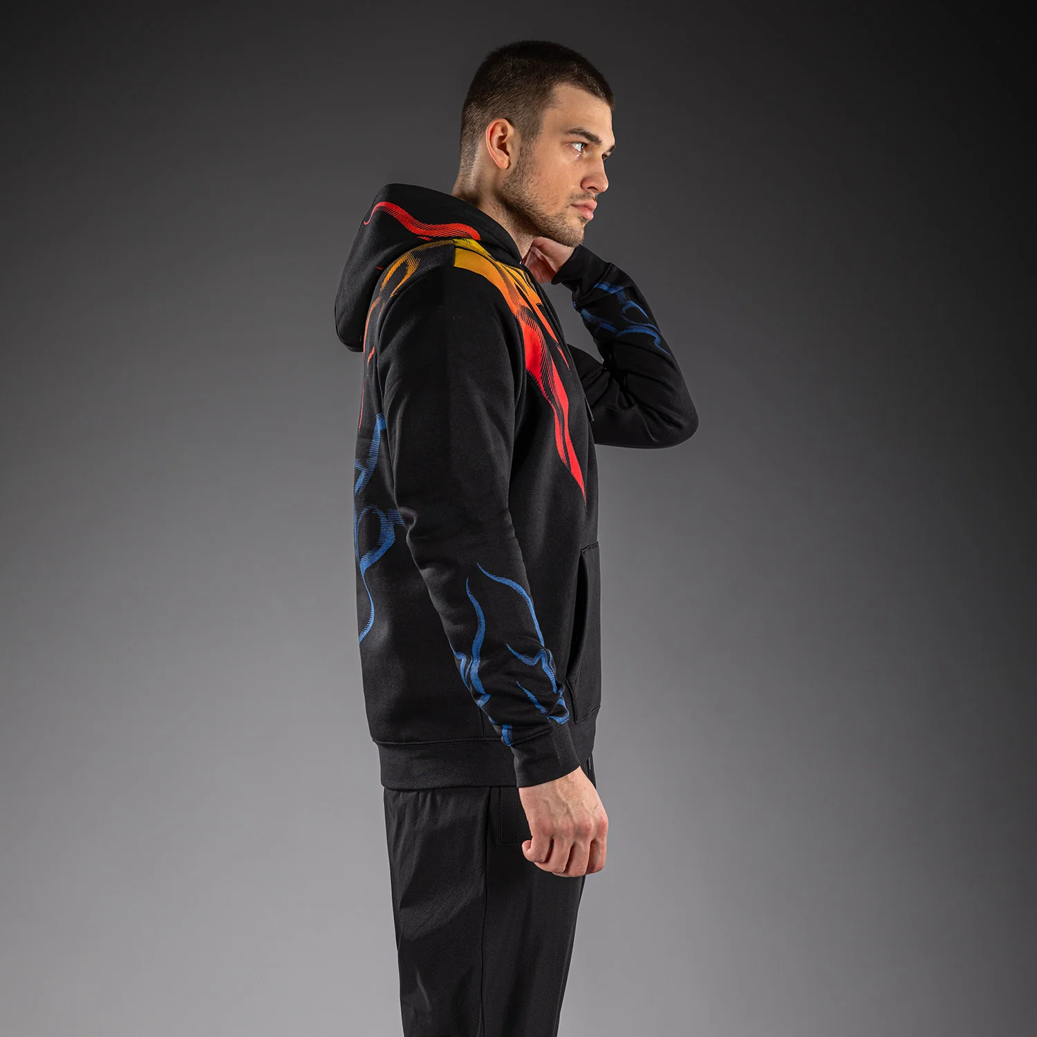 Venum x TEKKEN 8 Kapuzenpullover - Yoshimitsu - Schwarz/Orange - Image 3