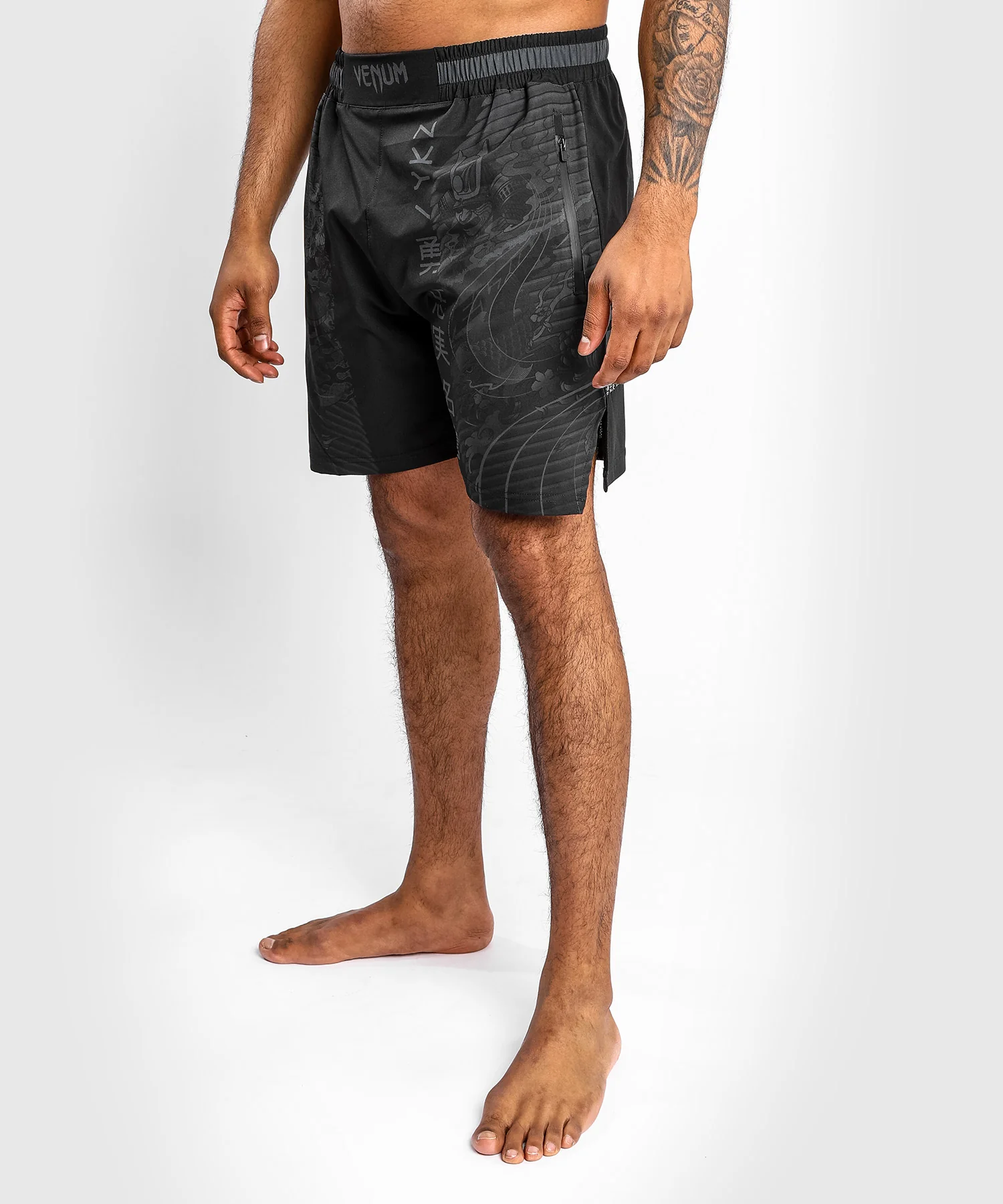 Venum YKZ21 Sportshorts - Schwarz/Schwarz - Image 2